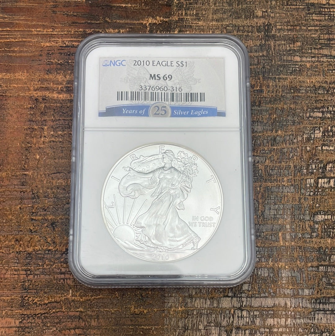 2010 $1 US Silver Eagle NGC MS69