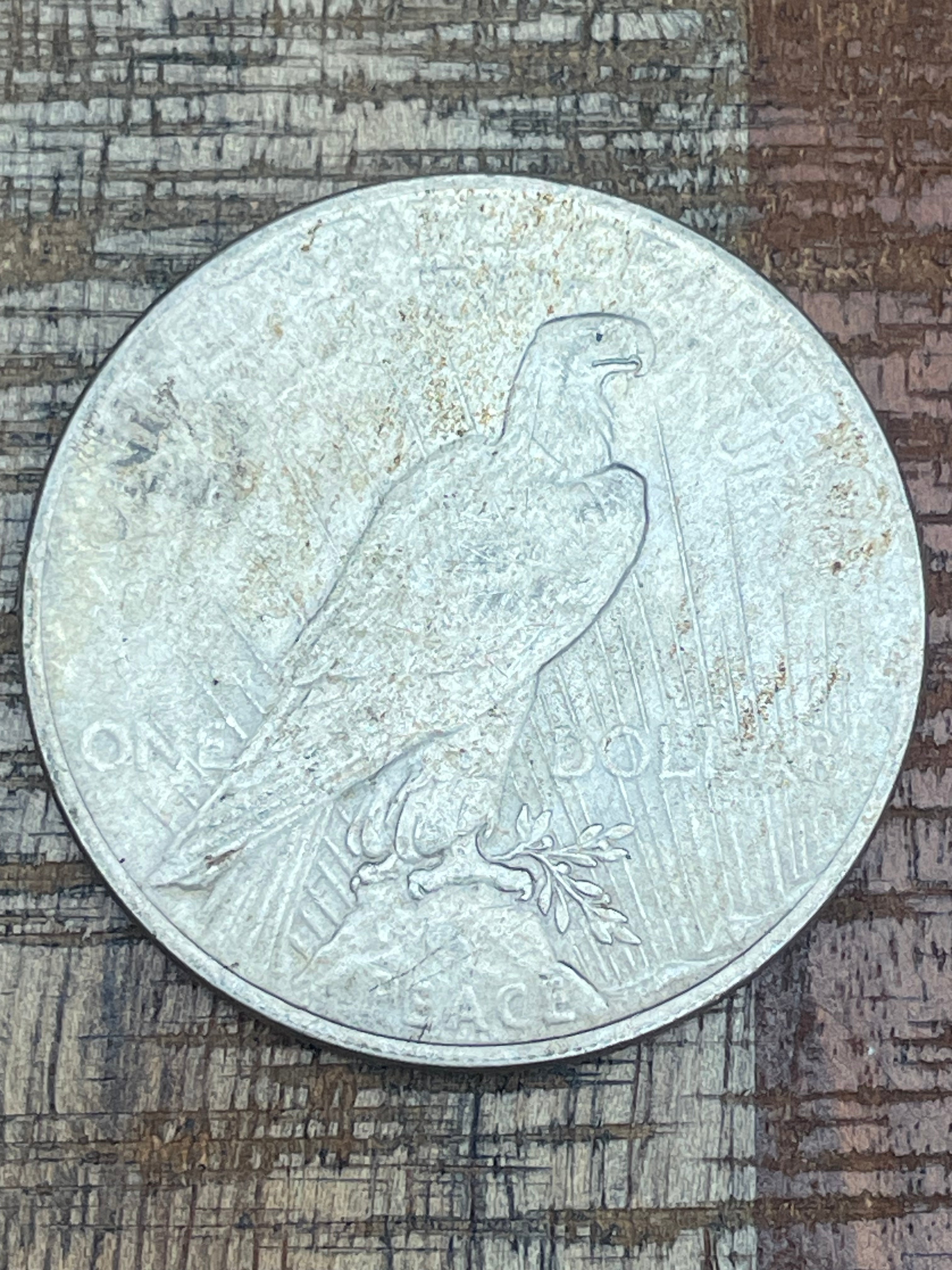 1922 $1 US Silver Peace Dollar