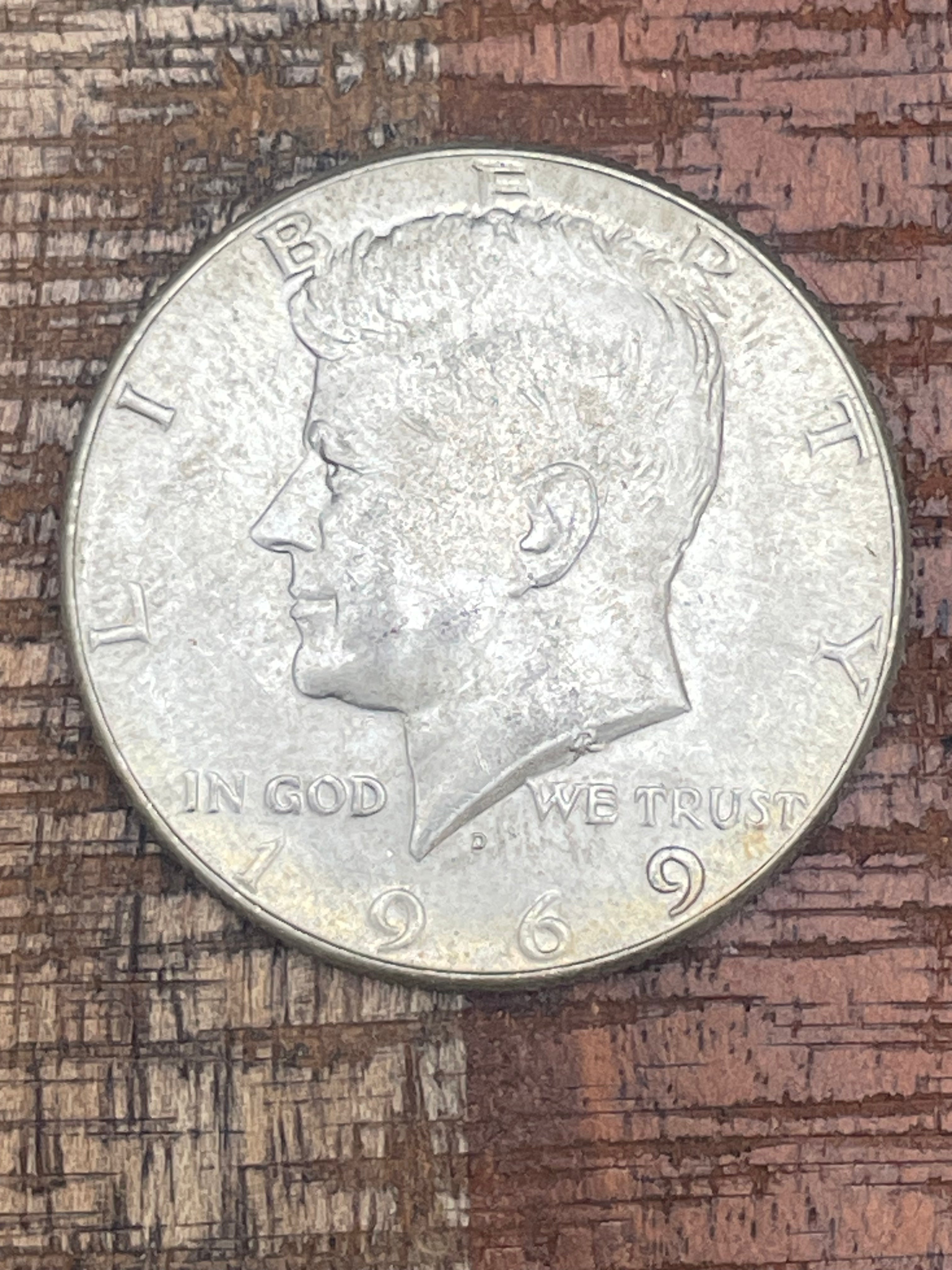 1969-D 50c US Kennedy Half Dollar ~ 40% Silver