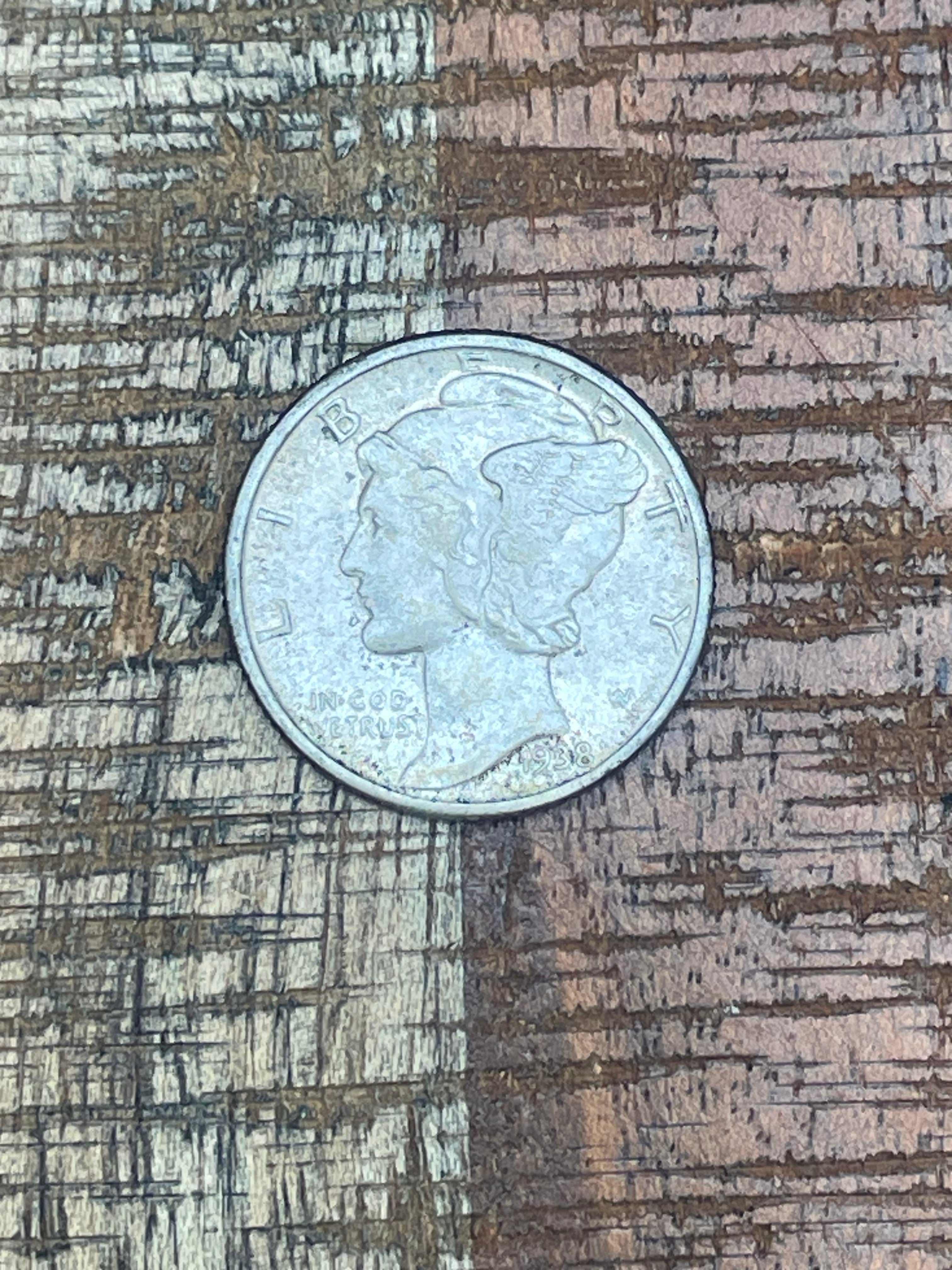 1938 10c US Mercury Dime ~ 90% silver