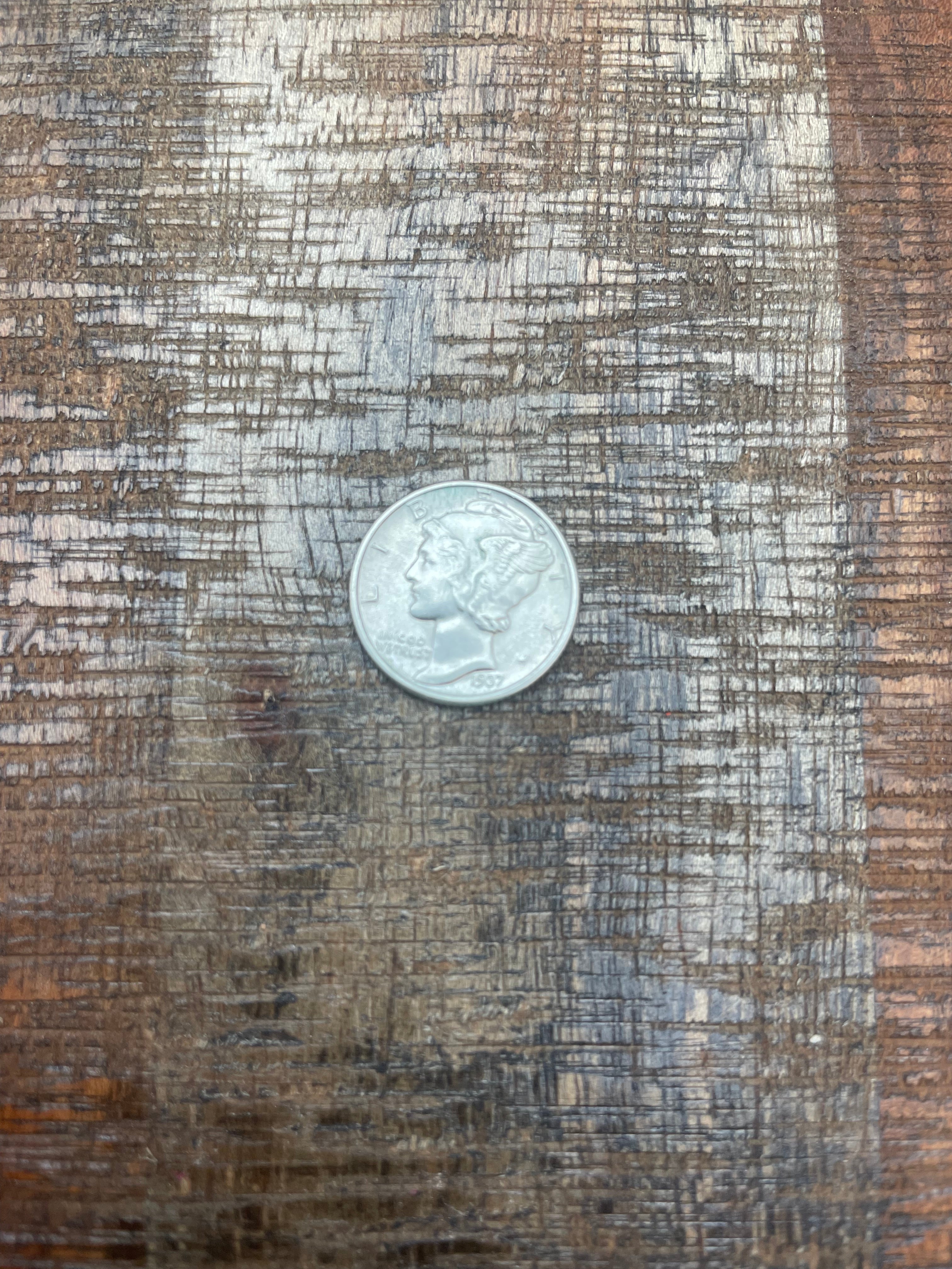 1937 US 10c Mercury Dime ~ 90% silver