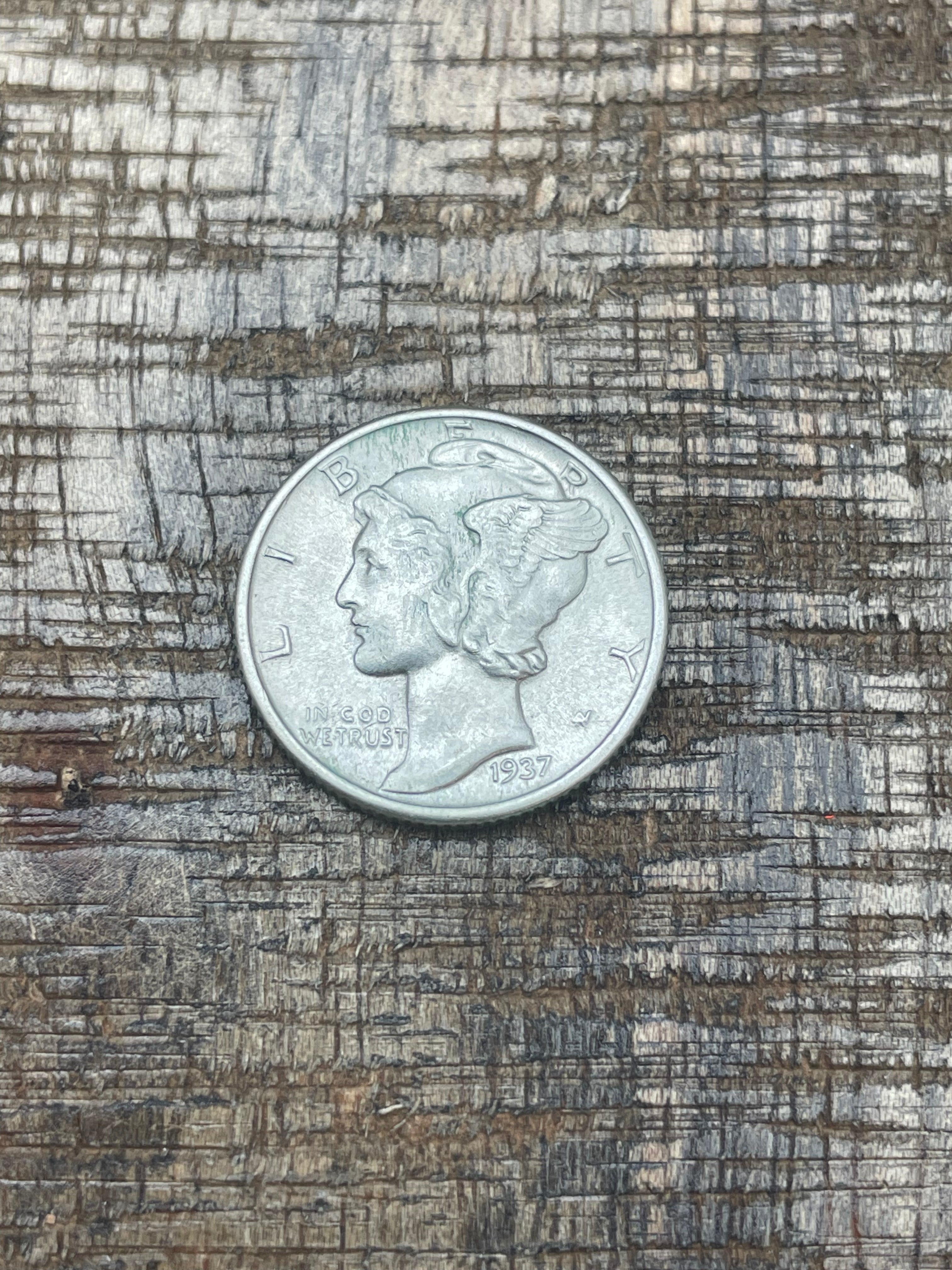 1937 US 10c Mercury Dime ~ 90% silver