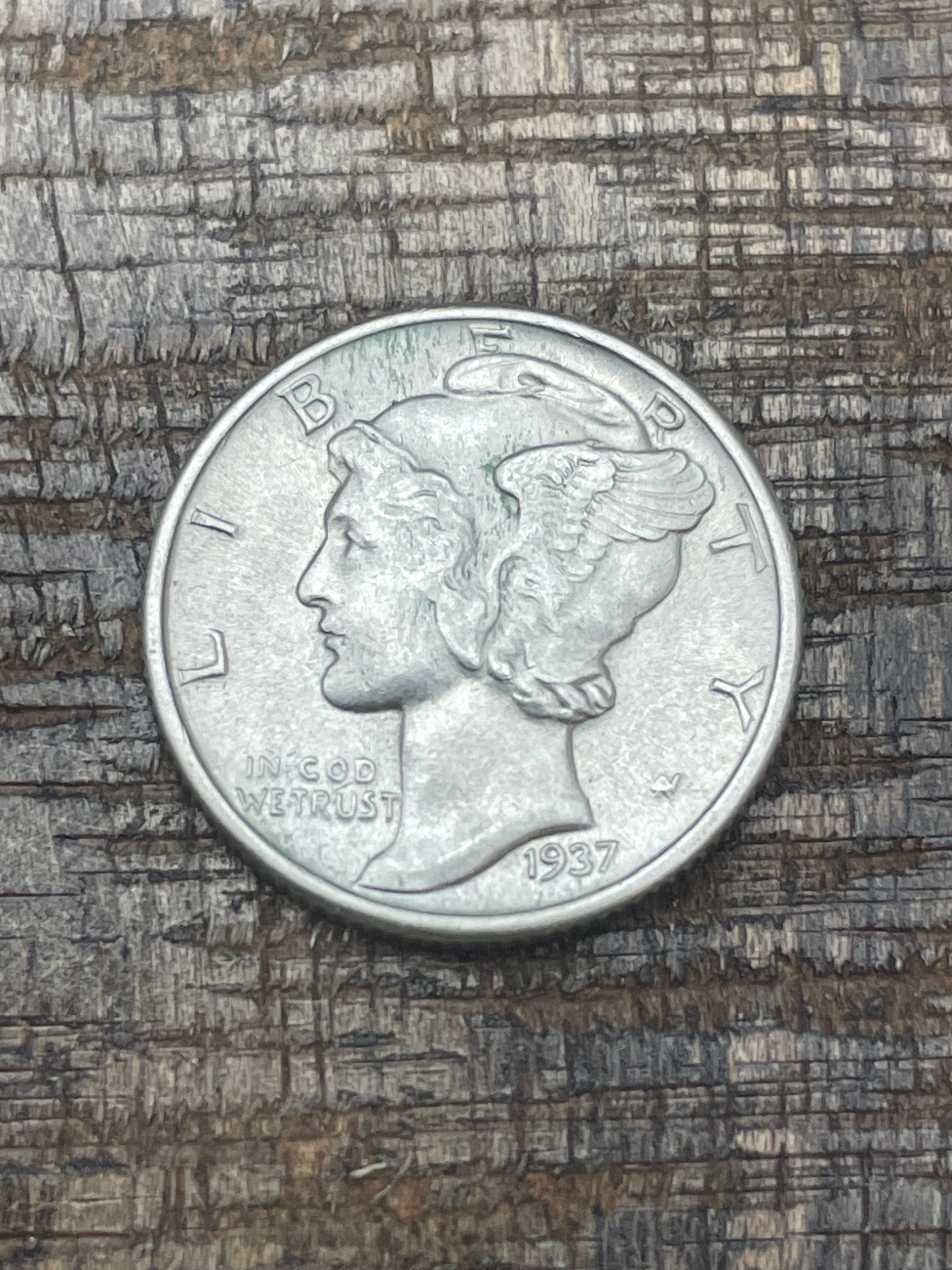1937 US 10c Mercury Dime ~ 90% silver