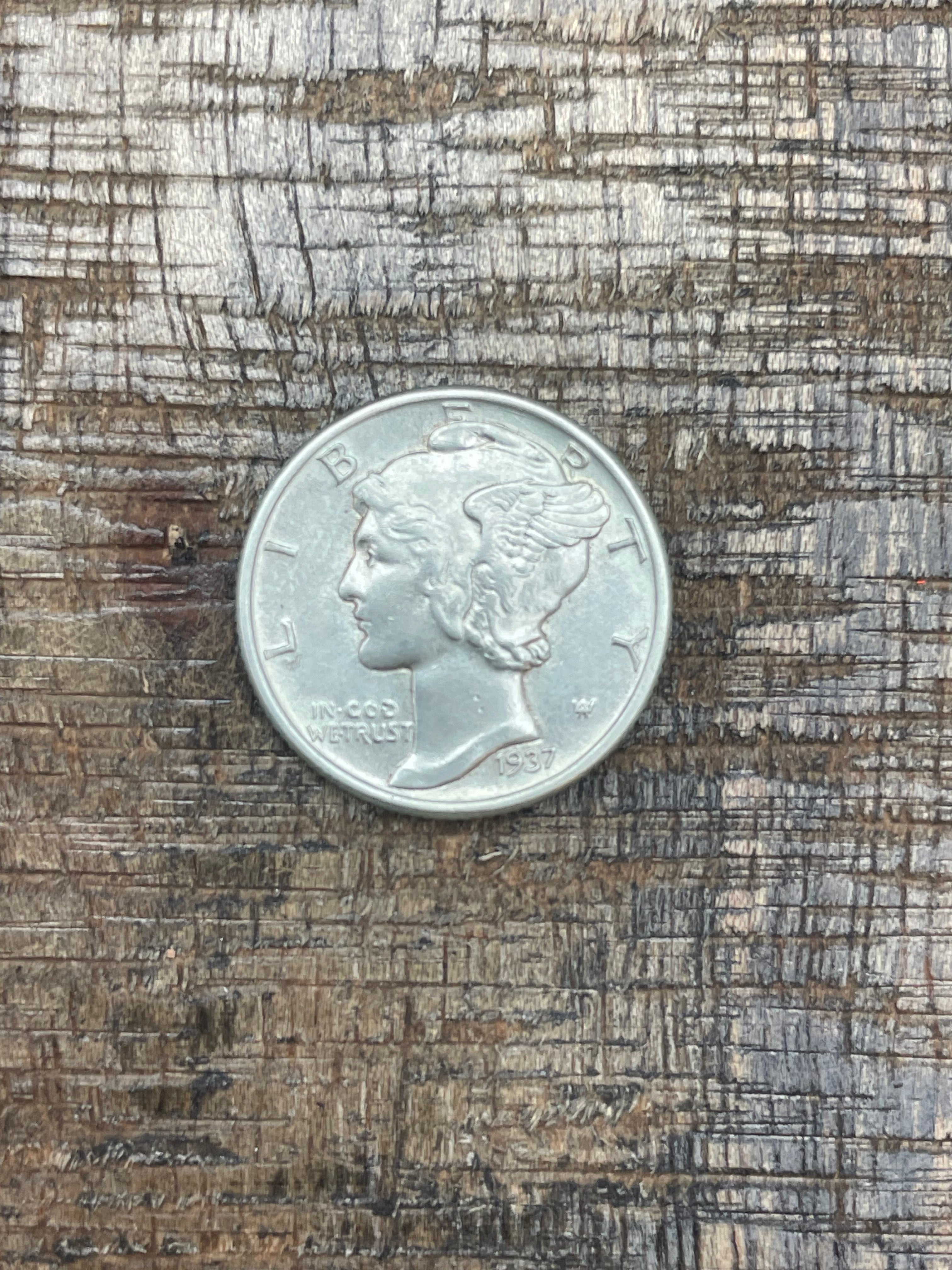 1937 US 10c Mercury Dime ~ 90% silver