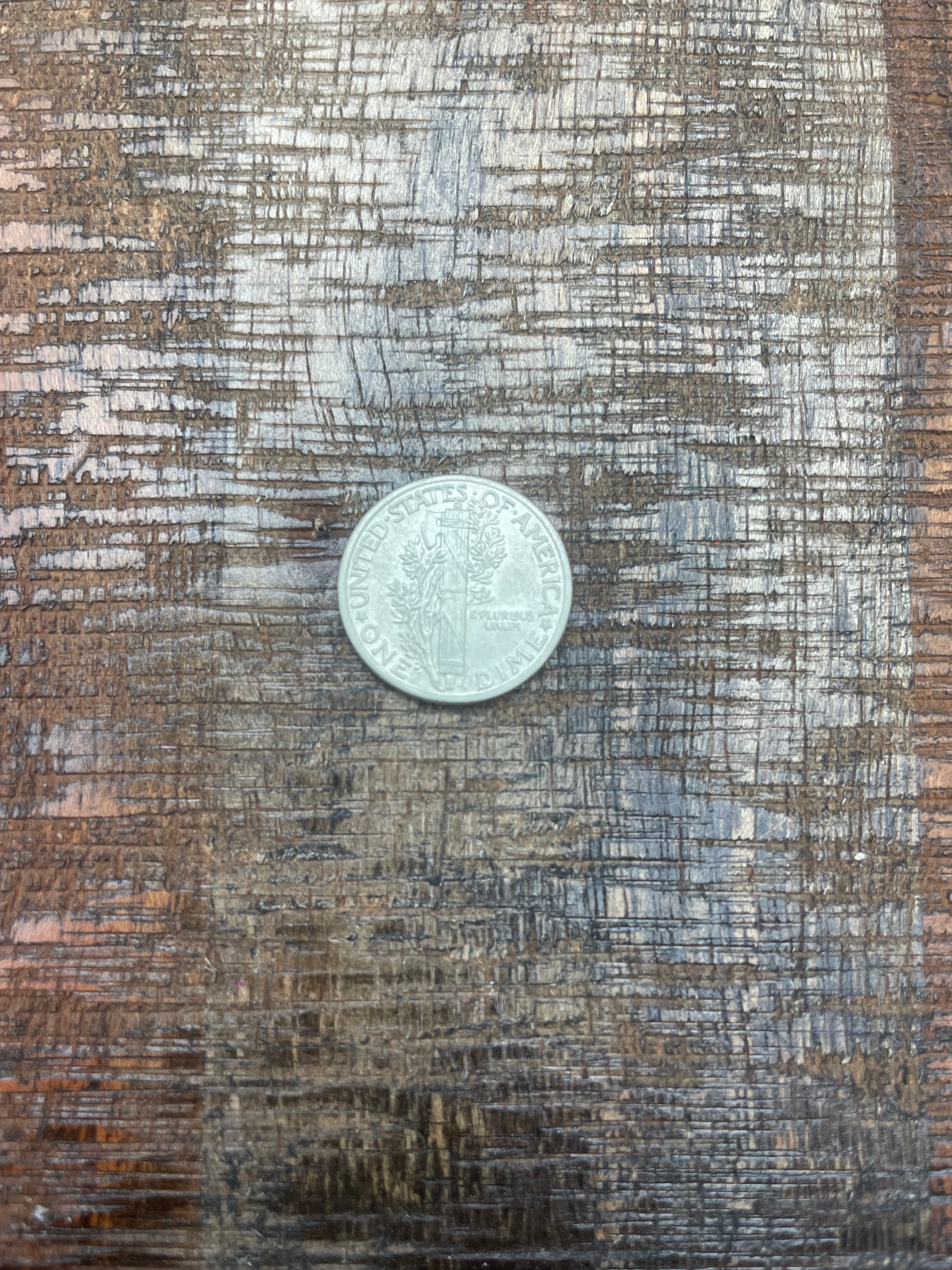 1937 US 10c Mercury Dime ~ 90% silver