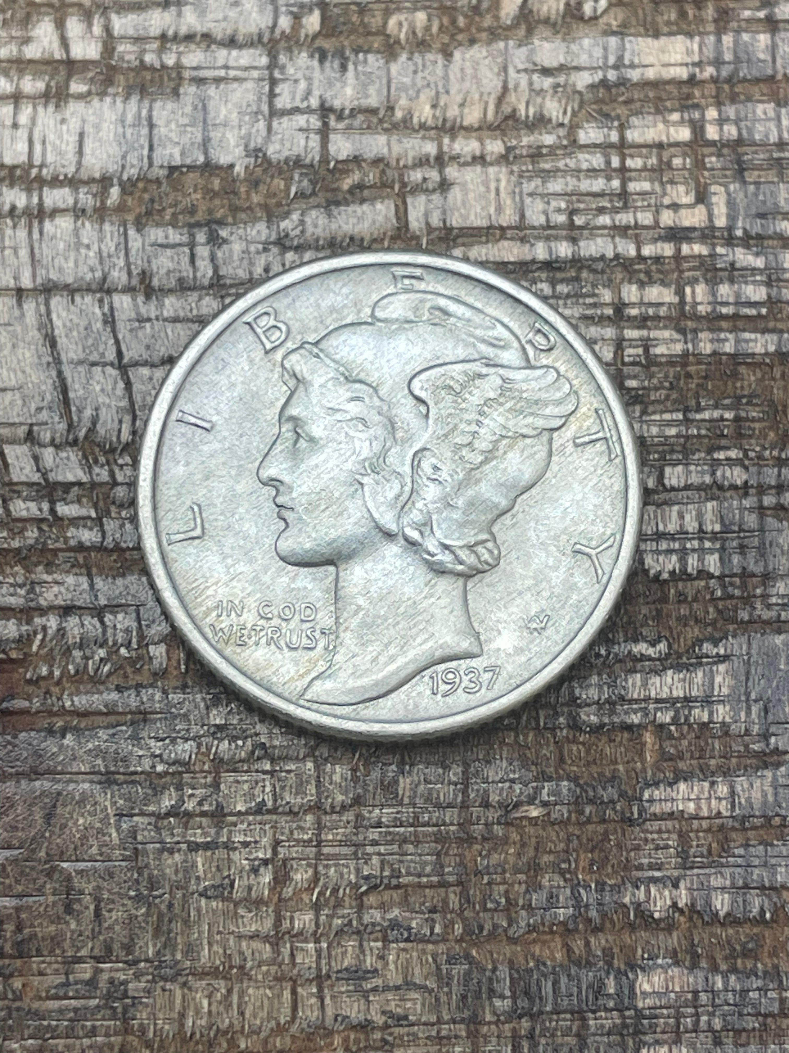 1937 US 10c Mercury Dime ~ 90% silver