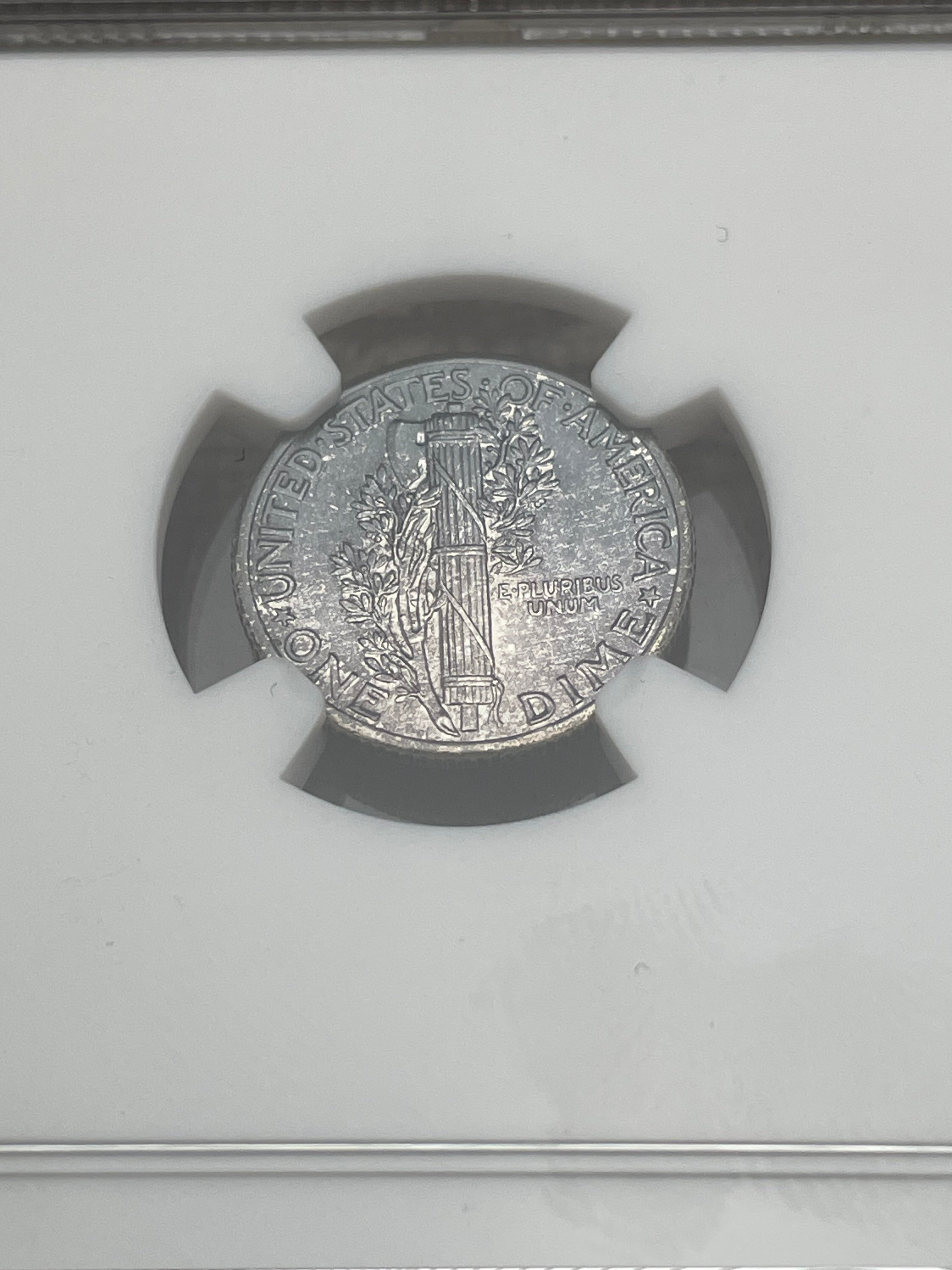 1937 10C Mercury Dime ~ NGC MS66 FB