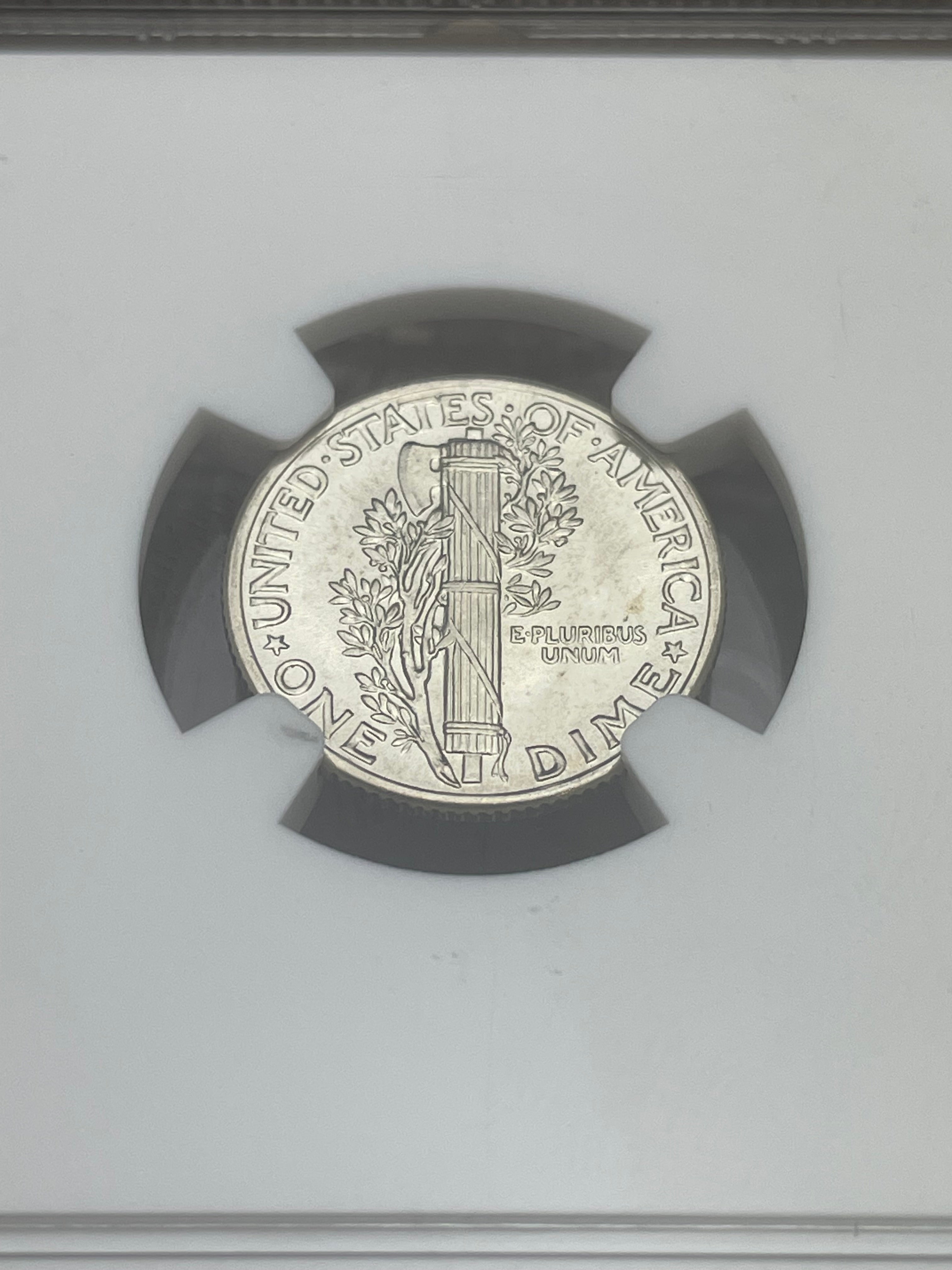 1938 10C Mercury Dime ~ NGC MS65 FB