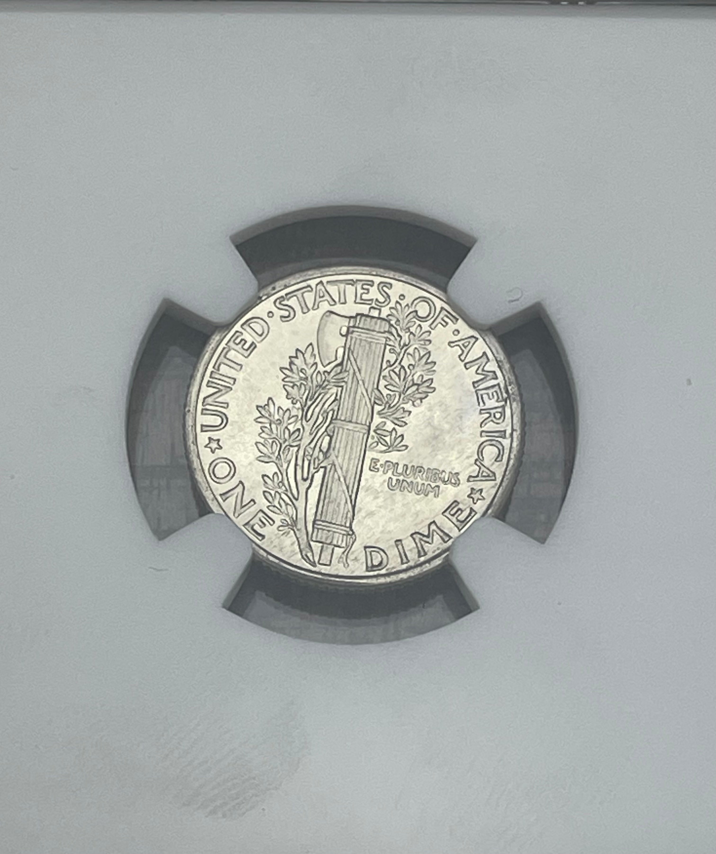 1940 US 10c Mercury Dime NGC MS66 FB