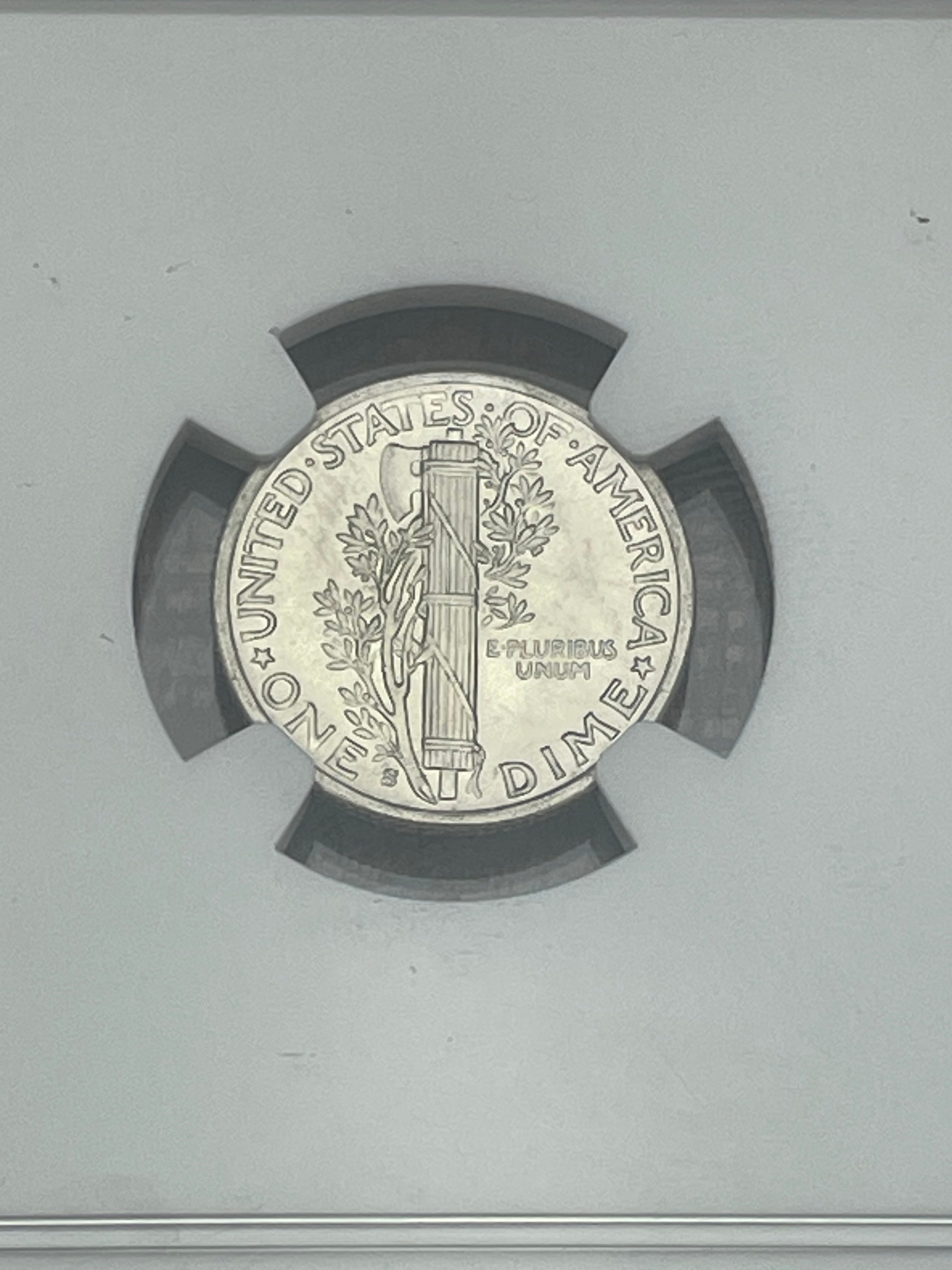 1942-S US 10c Mercury Dime NGC MS66 FB