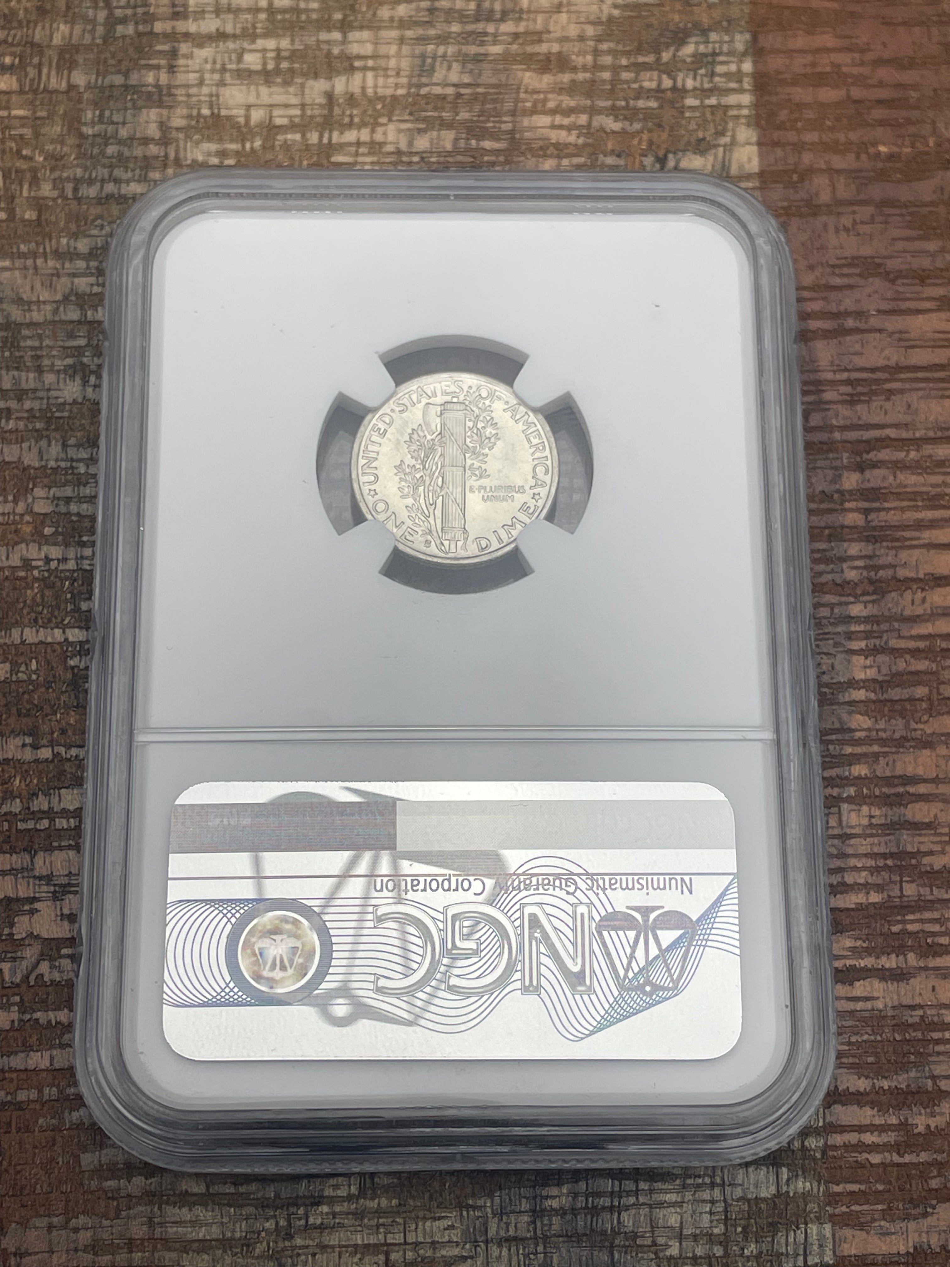 1942-S US 10c Mercury Dime NGC MS66 FB