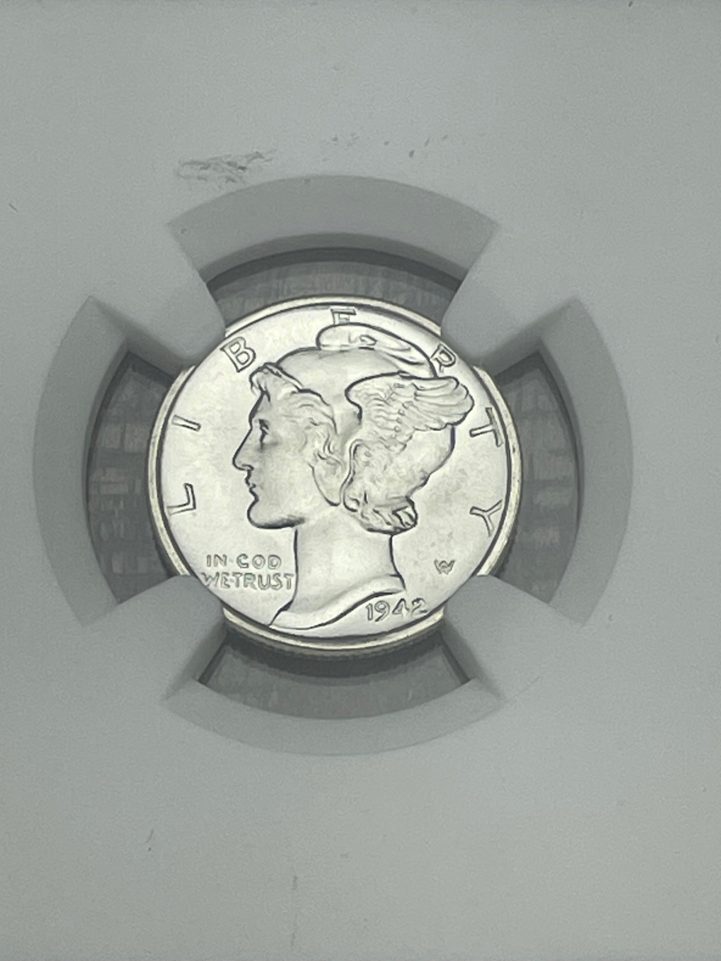 1942 US 10c Mercury Dime NGC MS66 FB