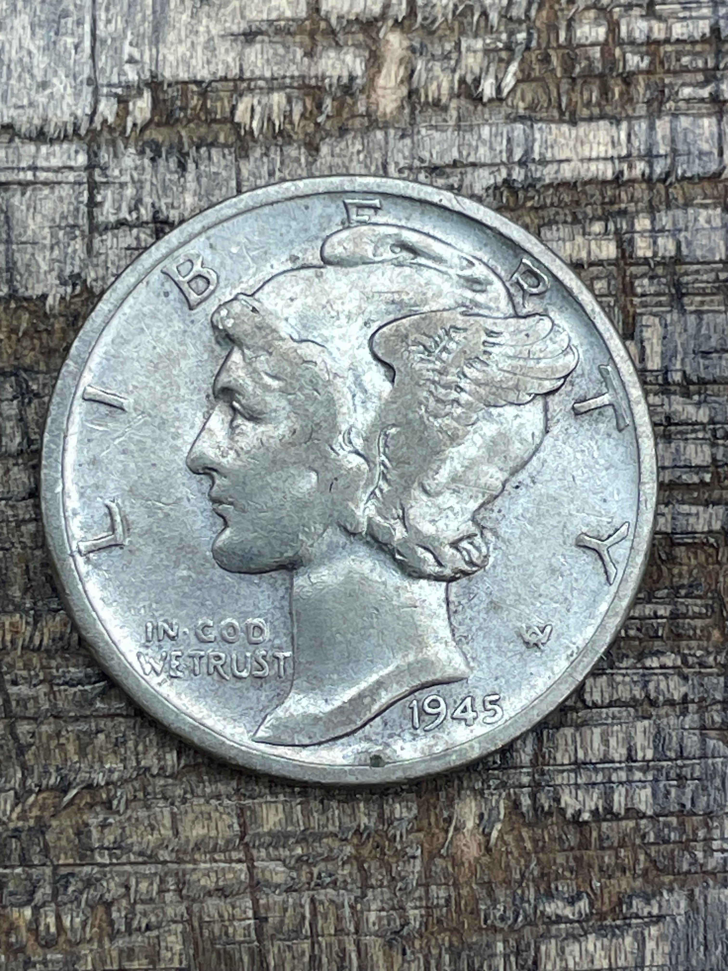1945-S 10c US Mercury Dime ~ 90% silver~ Micro S