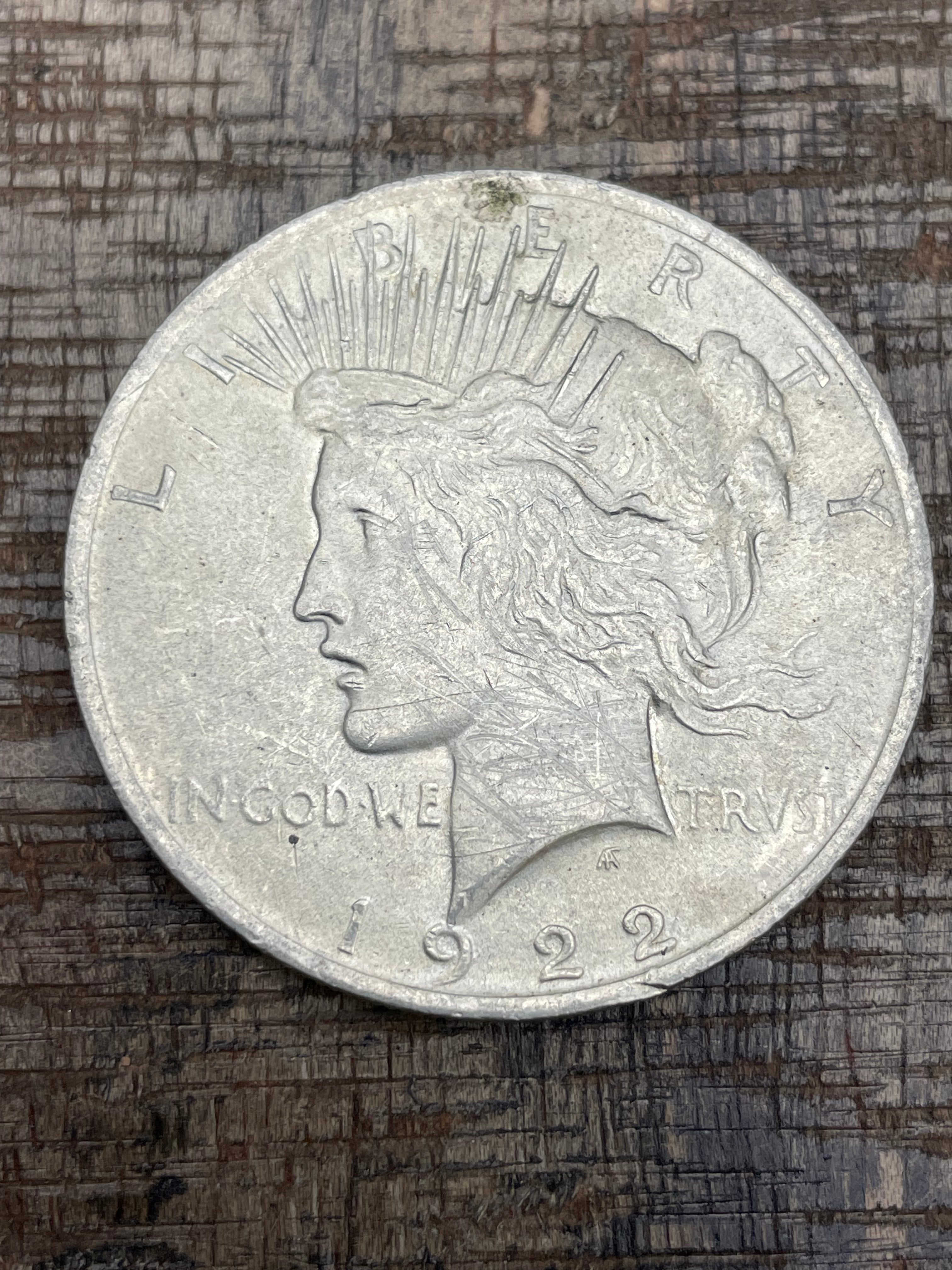 1922 $1 US Silver Peace Dollar