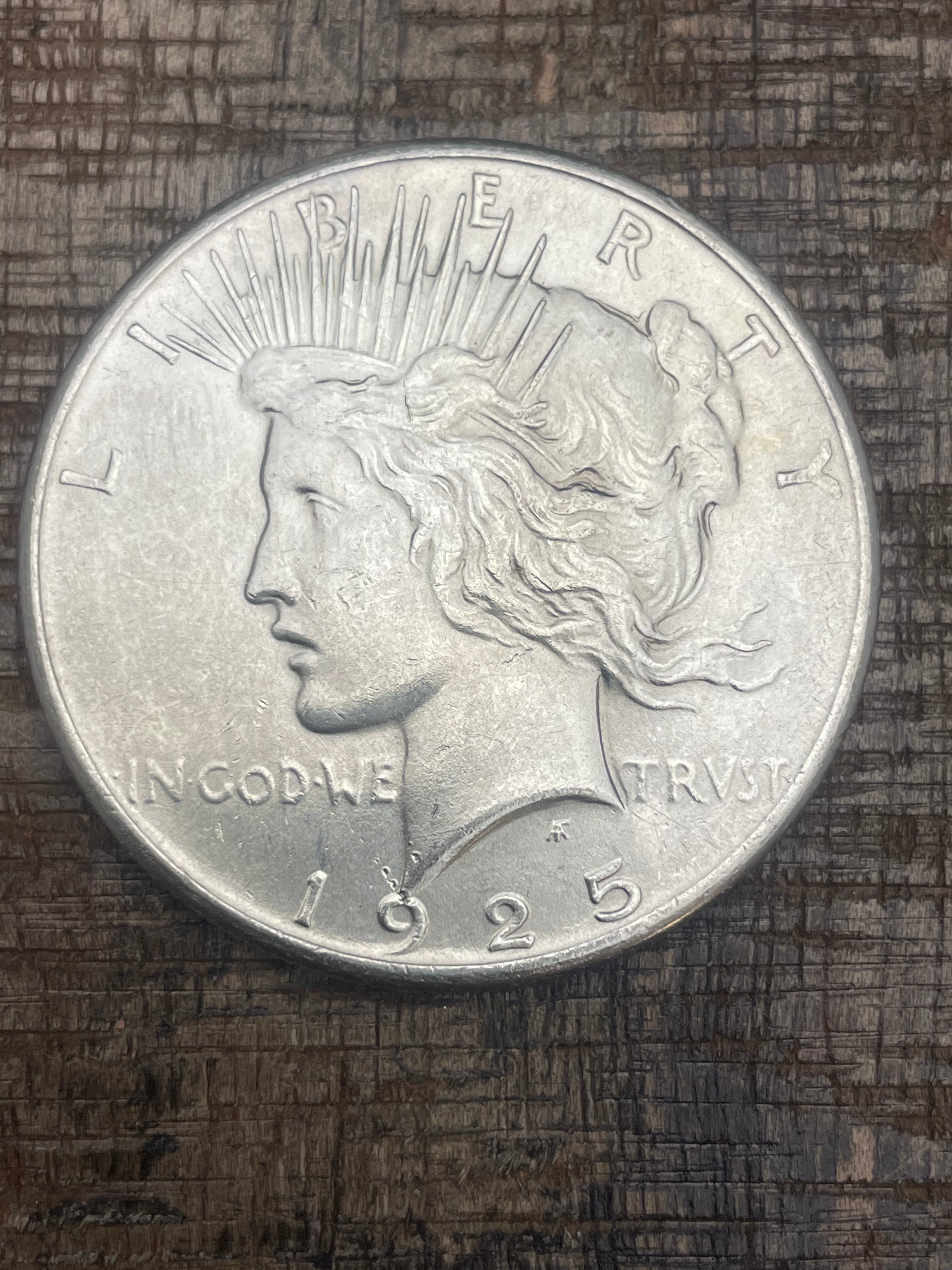 1925 $1 US Silver Peace Dollar