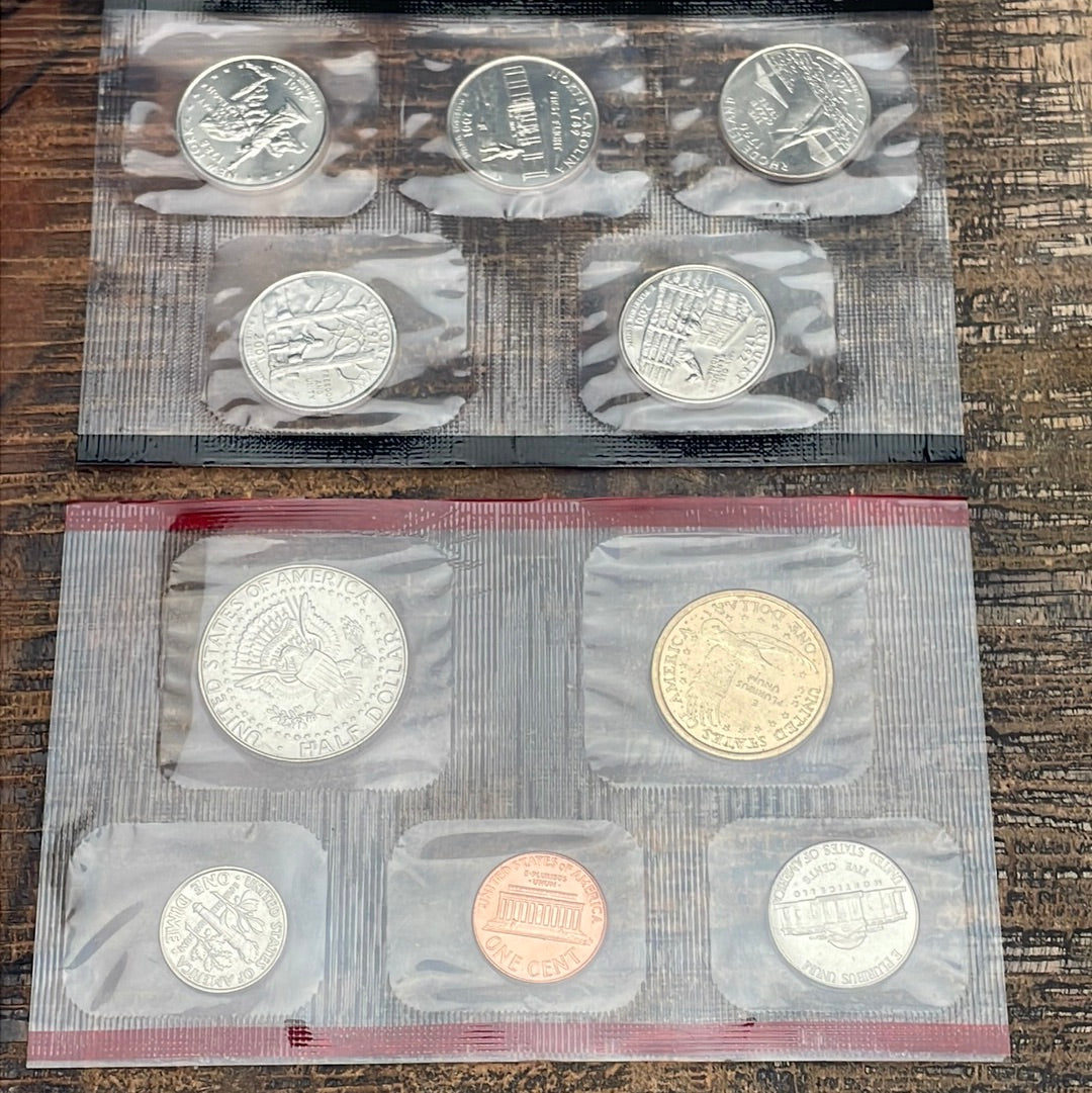 2001 Mint Set in Envelope