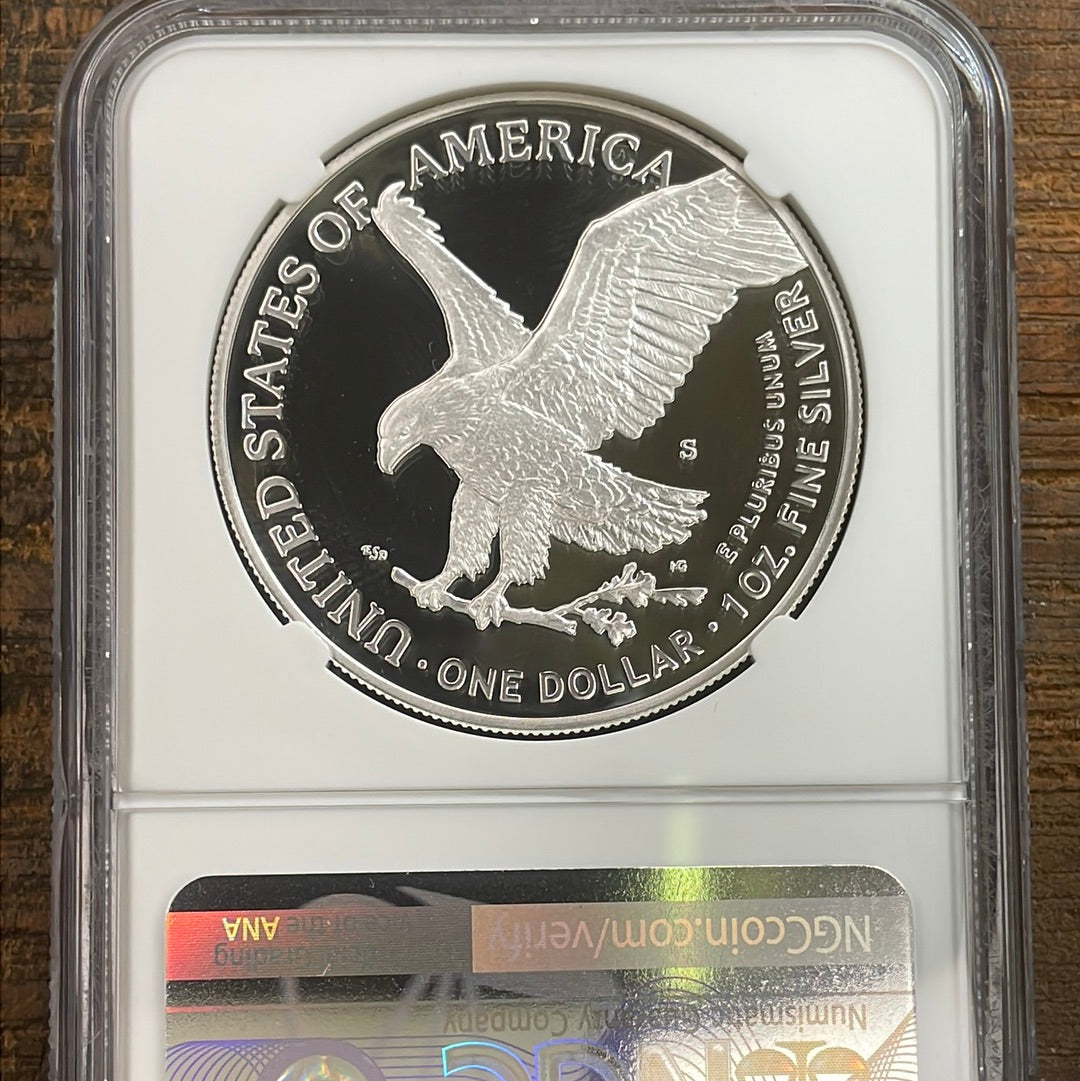 2021-S Eagle $1 Eagle Landing T-2 NGC PF70 Ultra Cameo “Slab Error 25th Platinum Eagle Label”
