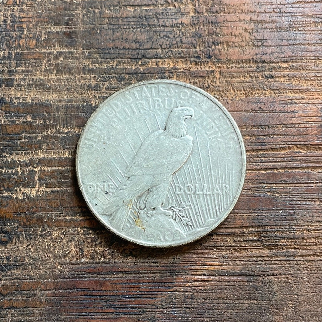 1926-D $1 US Silver Peace Dollar.