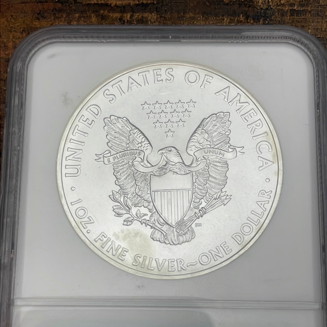 2010 $1 US Silver Eagle NGC MS69