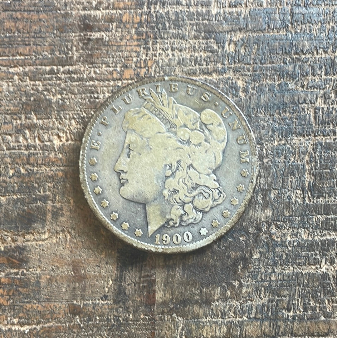 1900-S $1 US Morgan Silver Dollar