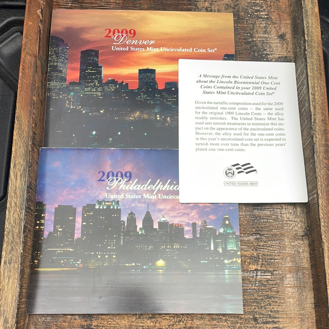2009 Mint Set in OGP