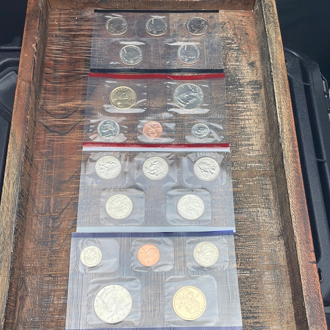 2001 Mint Set in Envelope