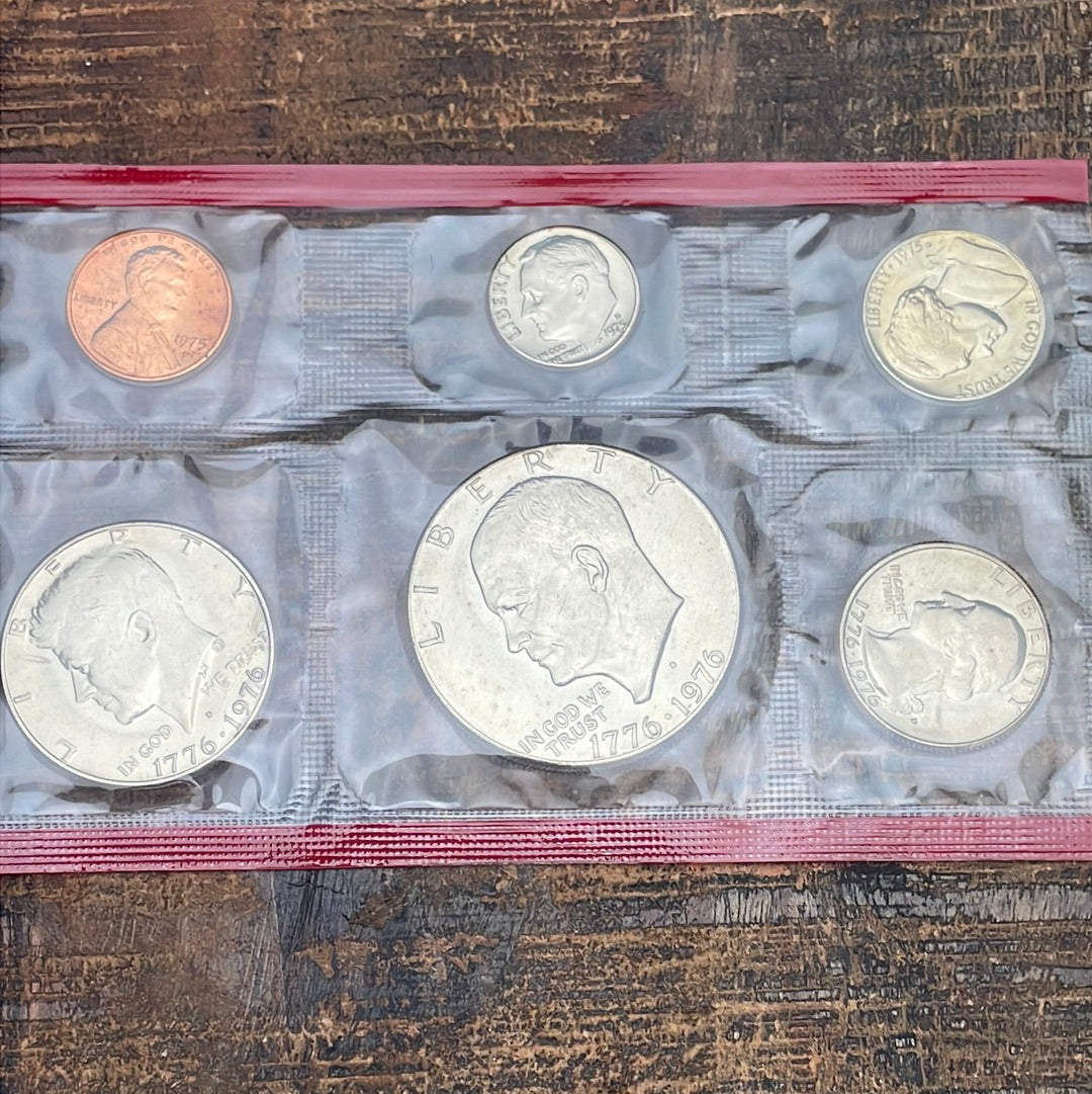 1975 Mint Set in Envelope