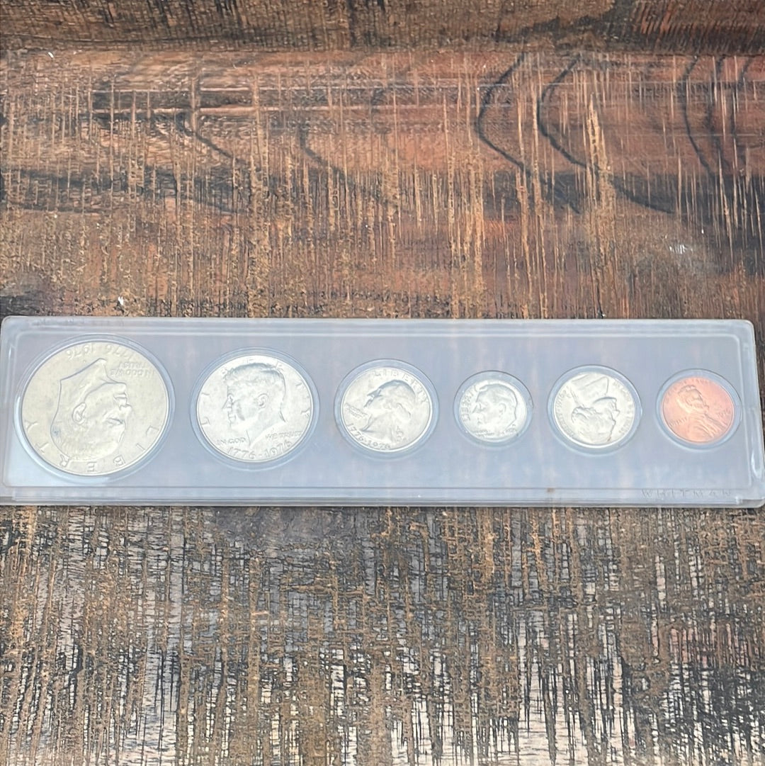 1976 Bicentennial Coin Set in Whitman Case Brilliant Uncirculated Coins