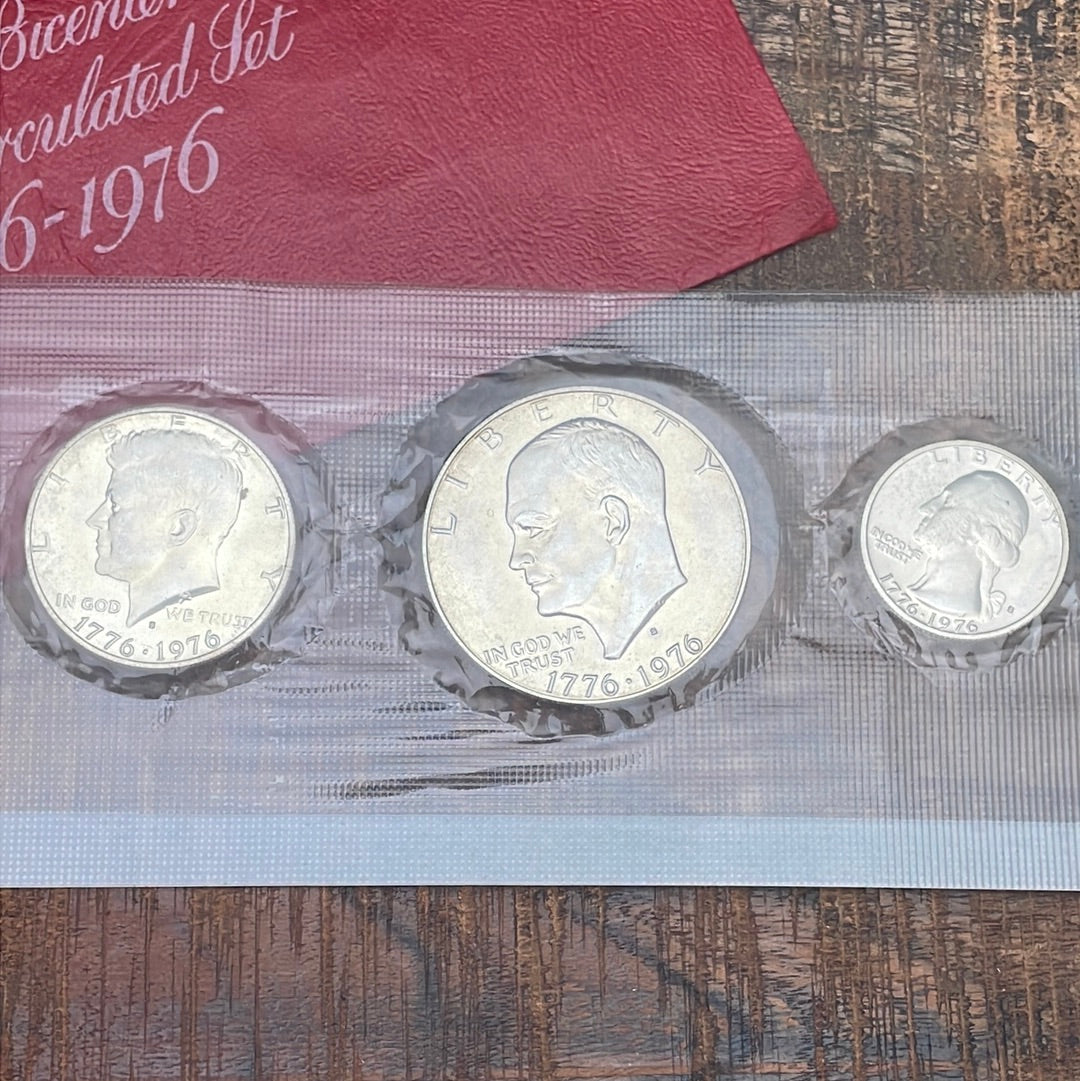 1976 US Bicentennial Silver Uncirculated Set no COA no display card board.