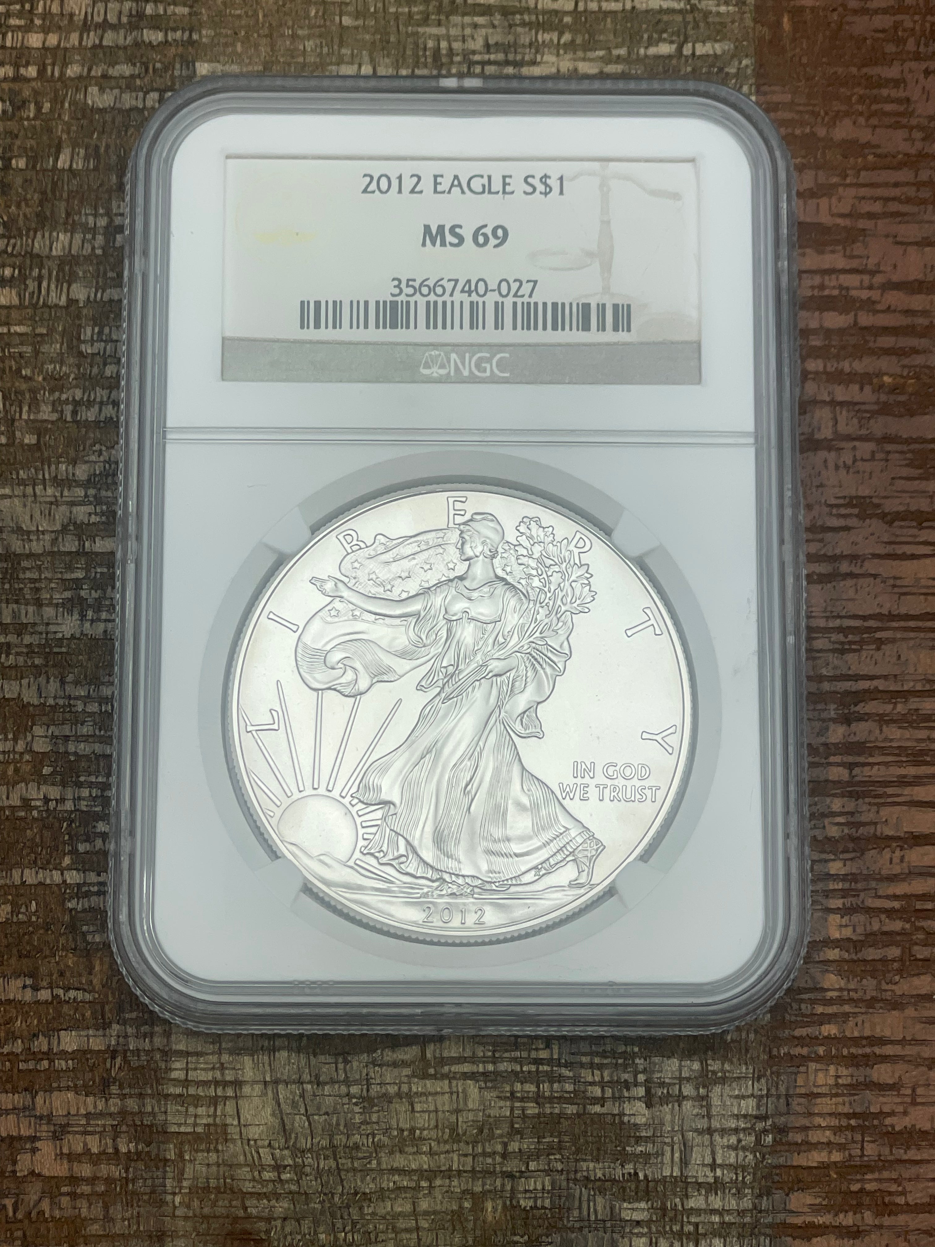 2012 $1 US American Silver Eagle NGC MS69