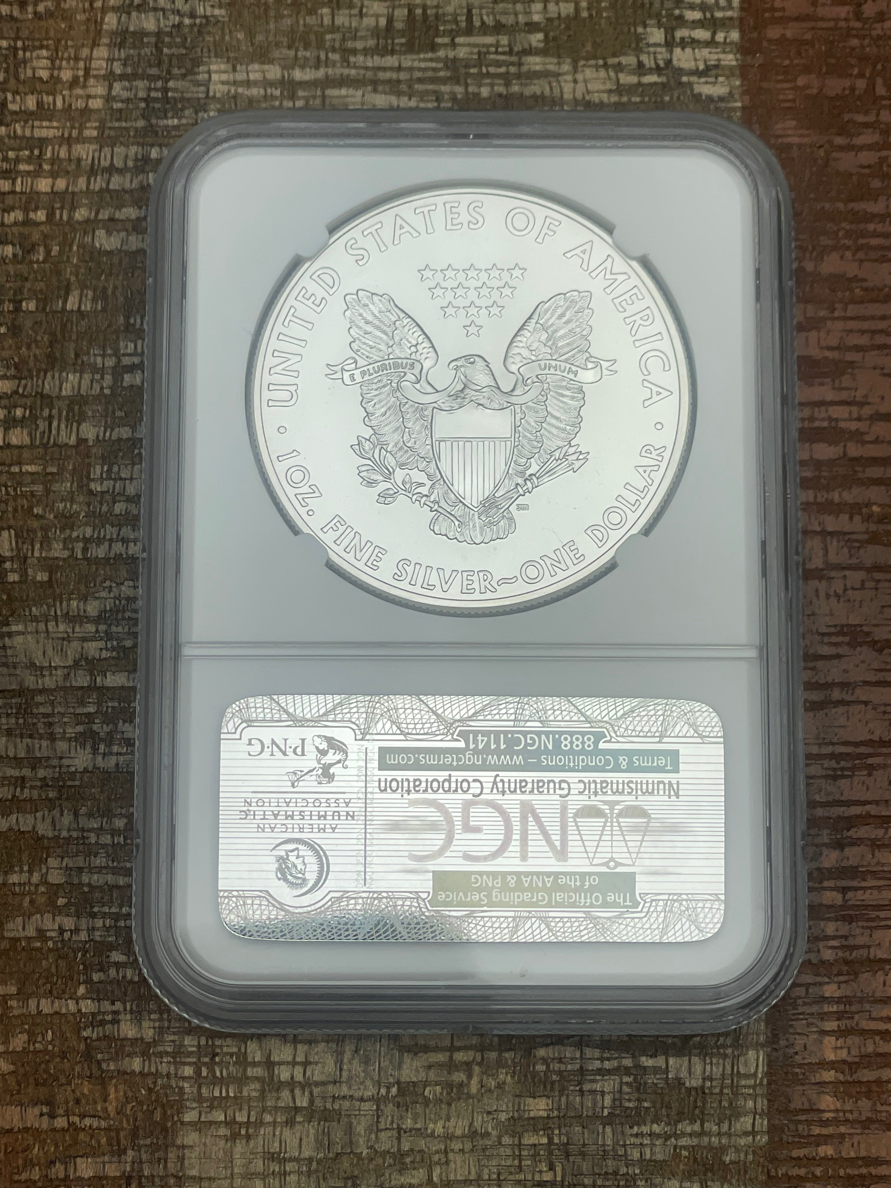 2012 $1 US American Silver Eagle NGC MS69