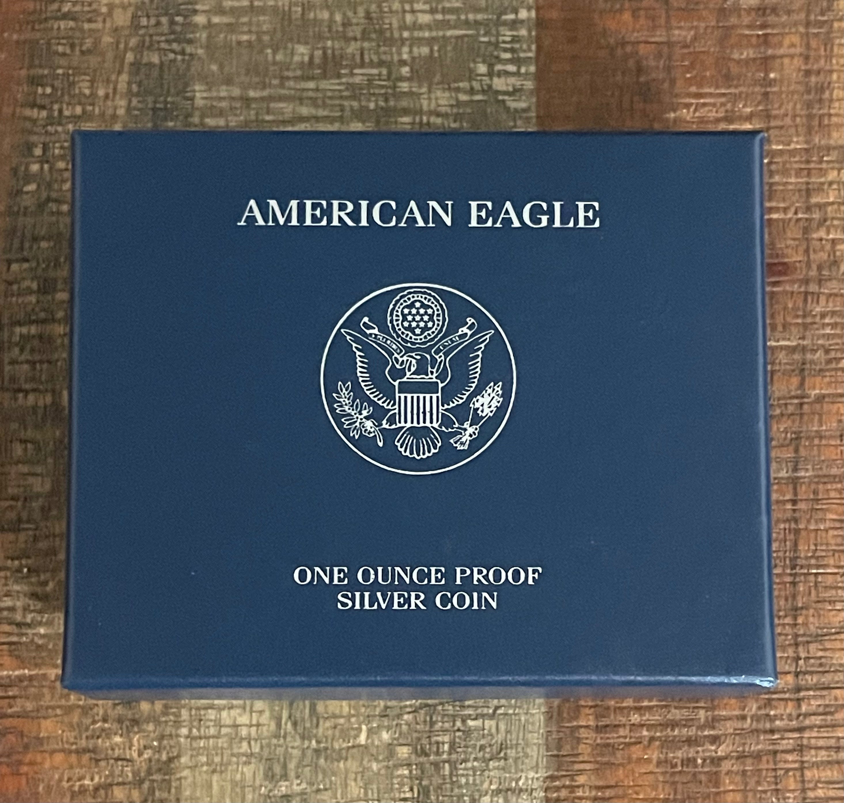 2010-W $1 US American Silver Eagle Proof Coin~Capsule, Presentation Case, COA, and Box included.