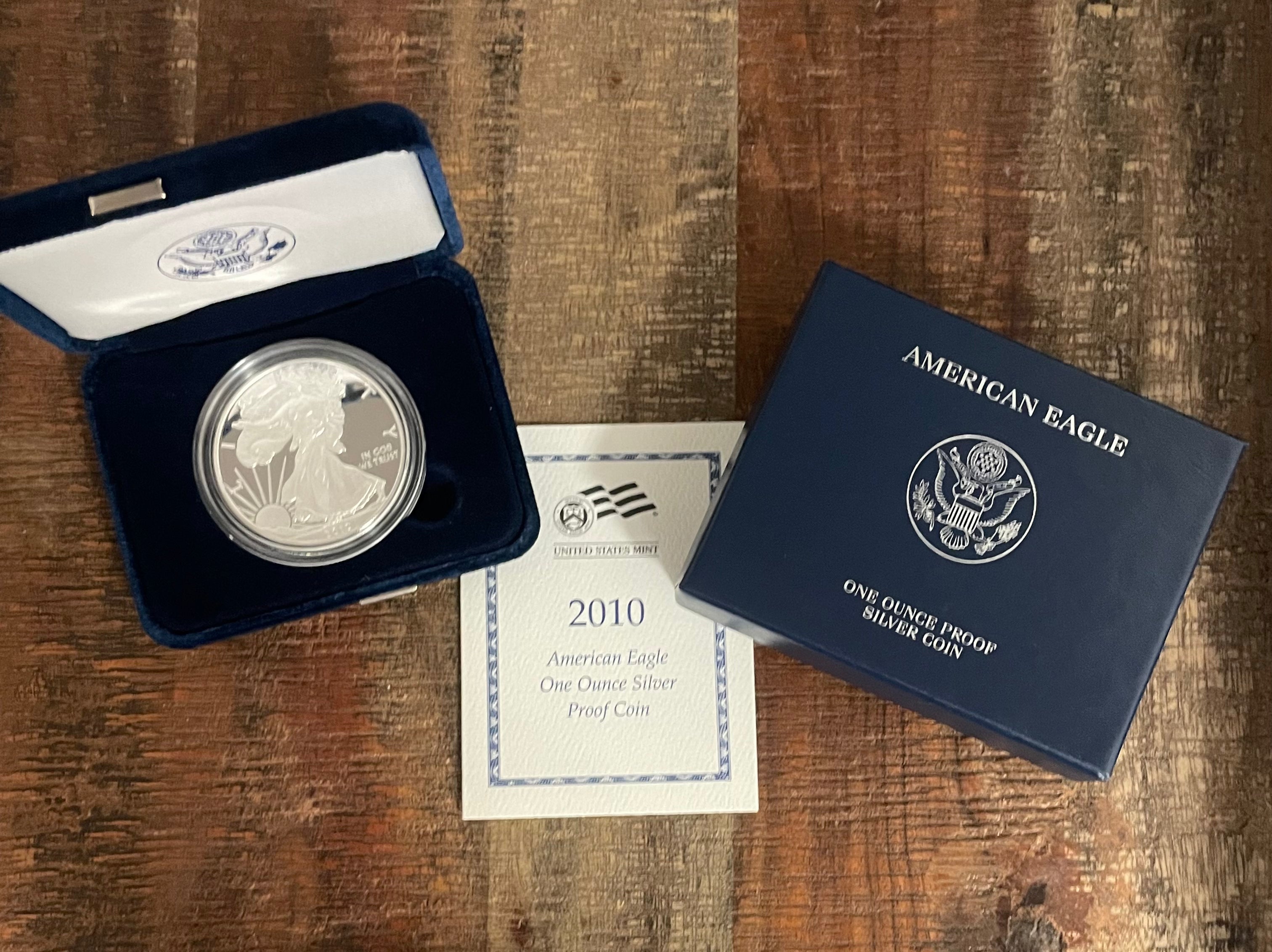 2010-W $1 US American Silver Eagle Proof Coin~Capsule, Presentation Case, COA, and Box included.
