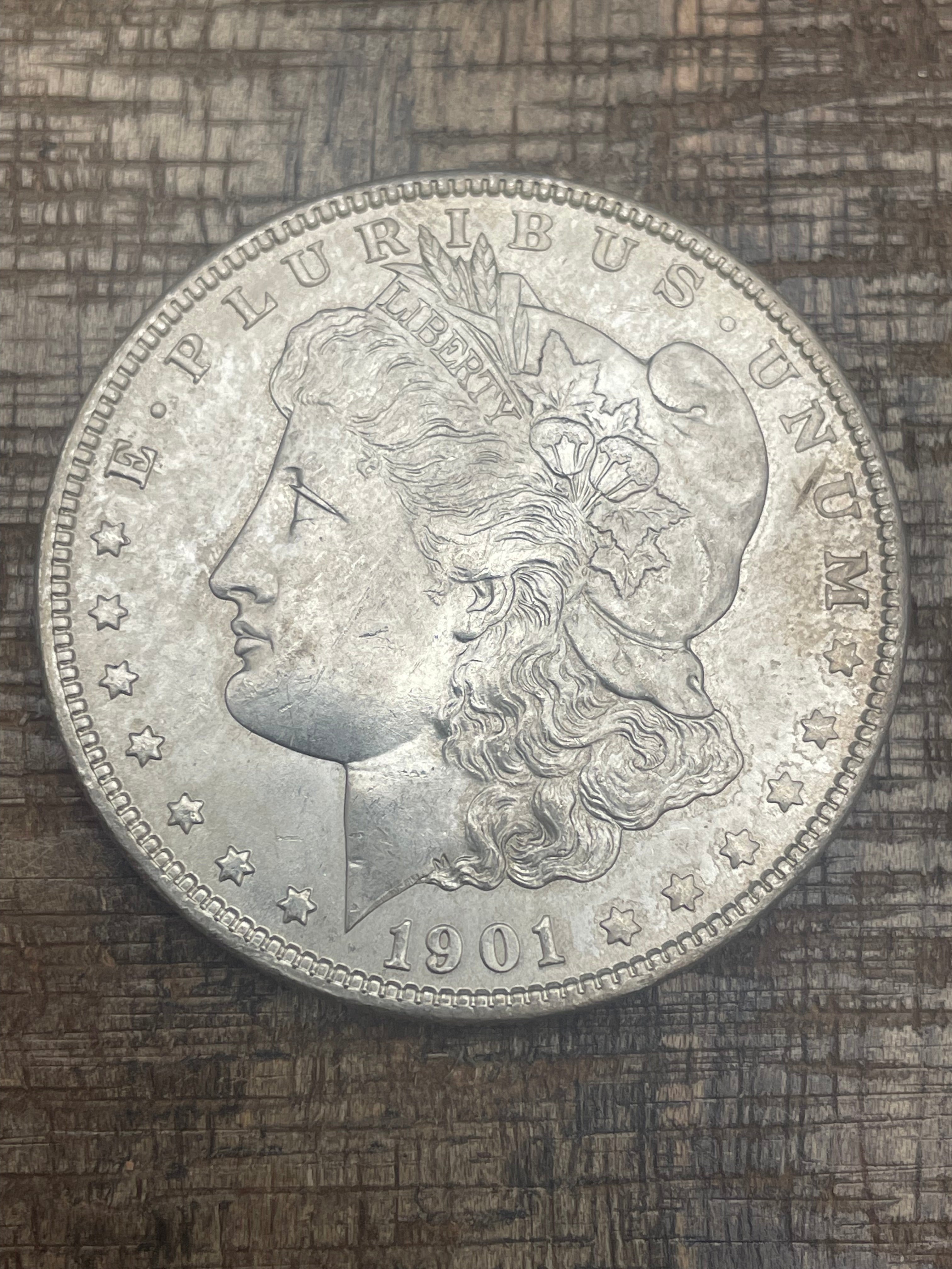 1901-O $1 US Morgan Silver Dollar