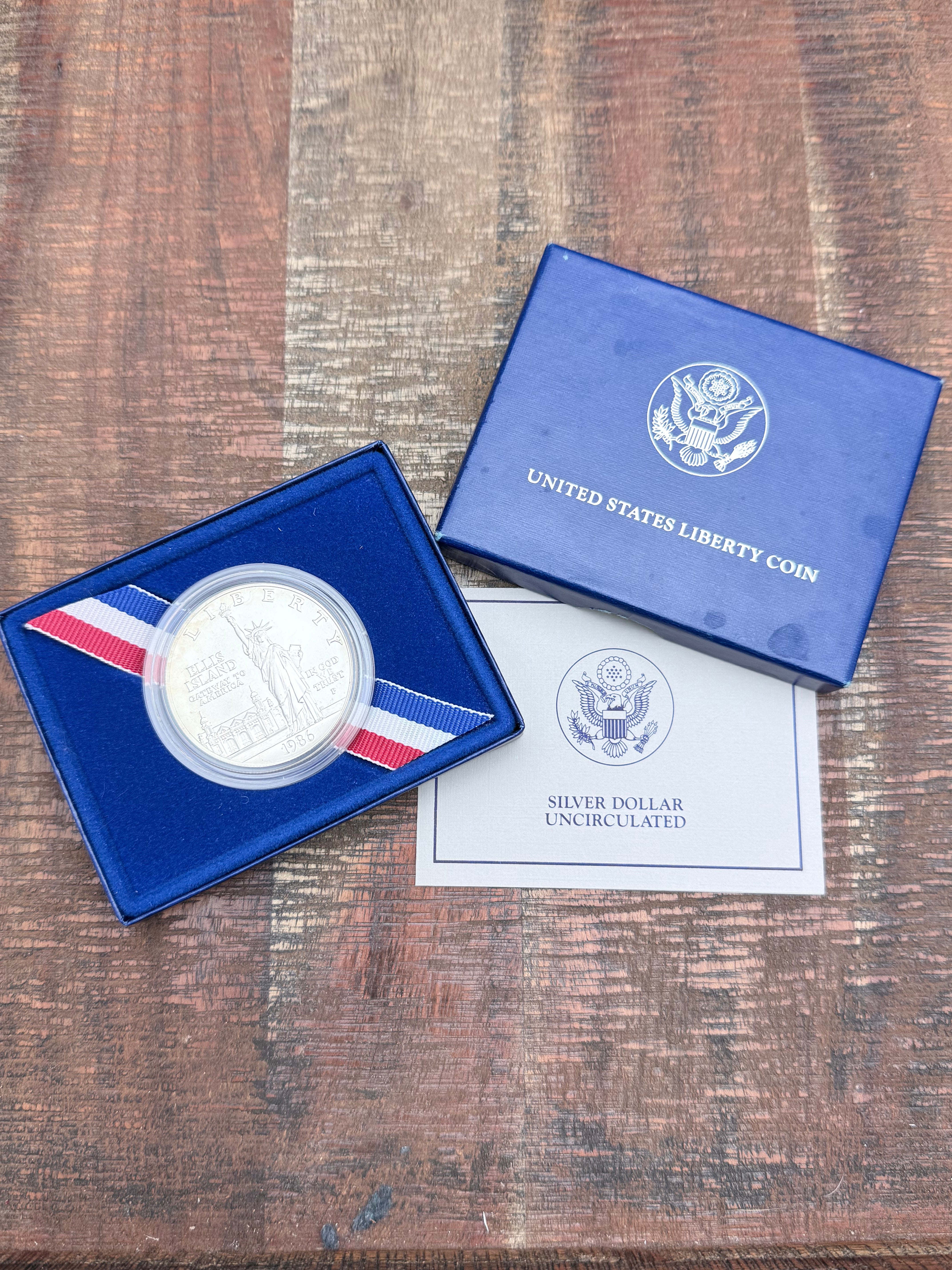 1986 $1 US Liberty Coin Silver Dollar Coin in OGP with COA