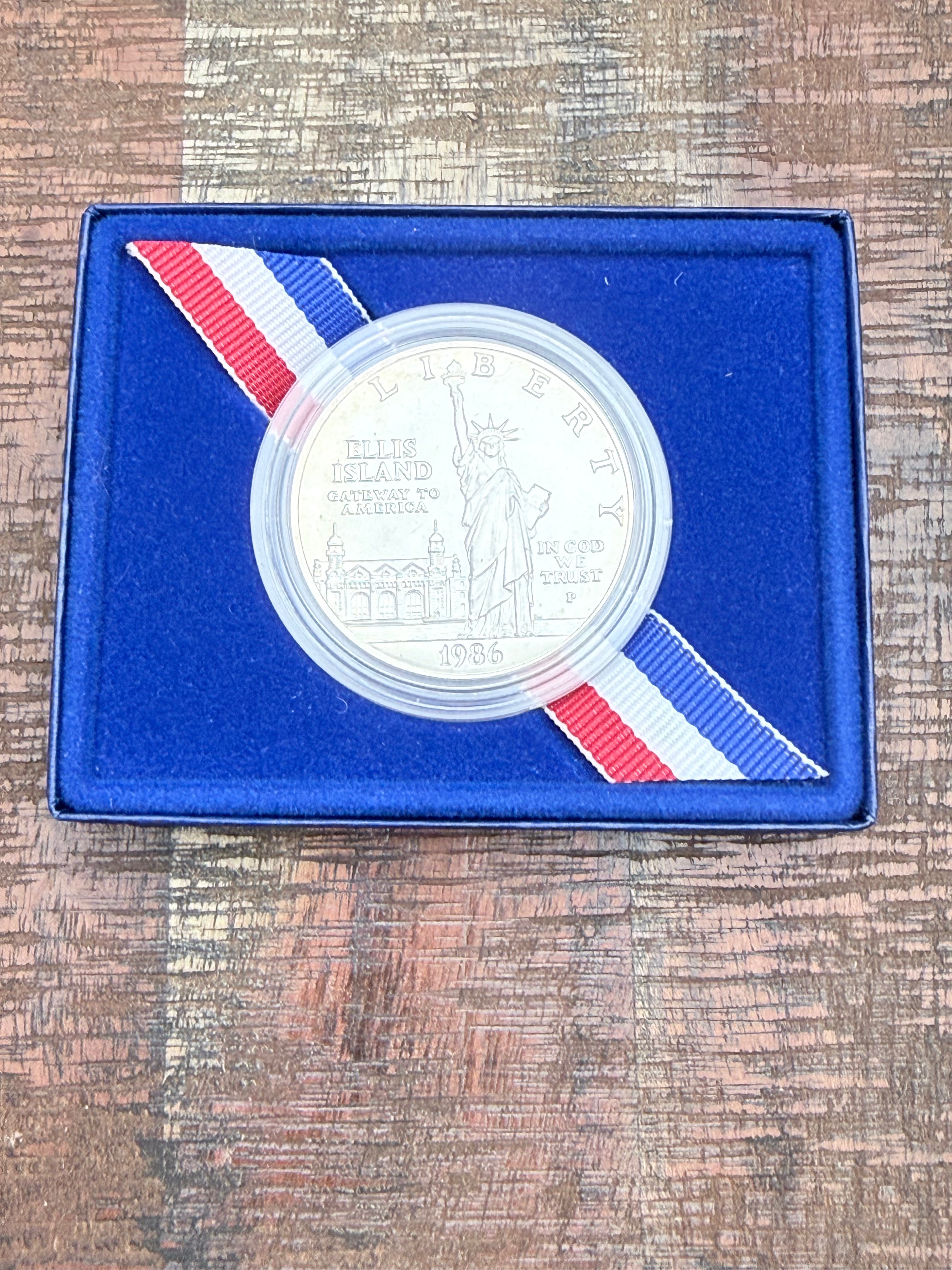 1986 $1 US Liberty Coin Silver Dollar Coin in OGP with COA