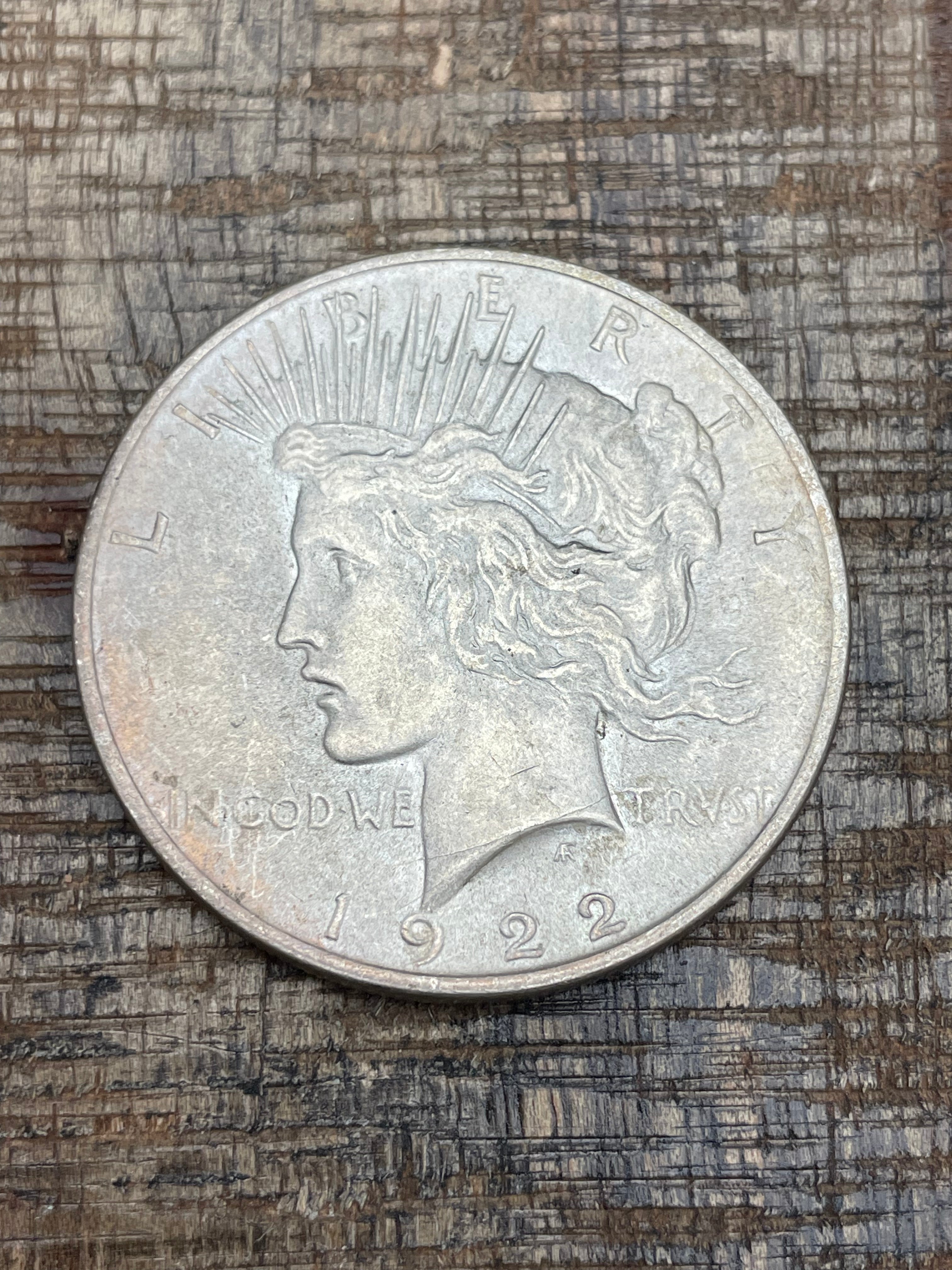1922 $1 US Silver Peace Dollar