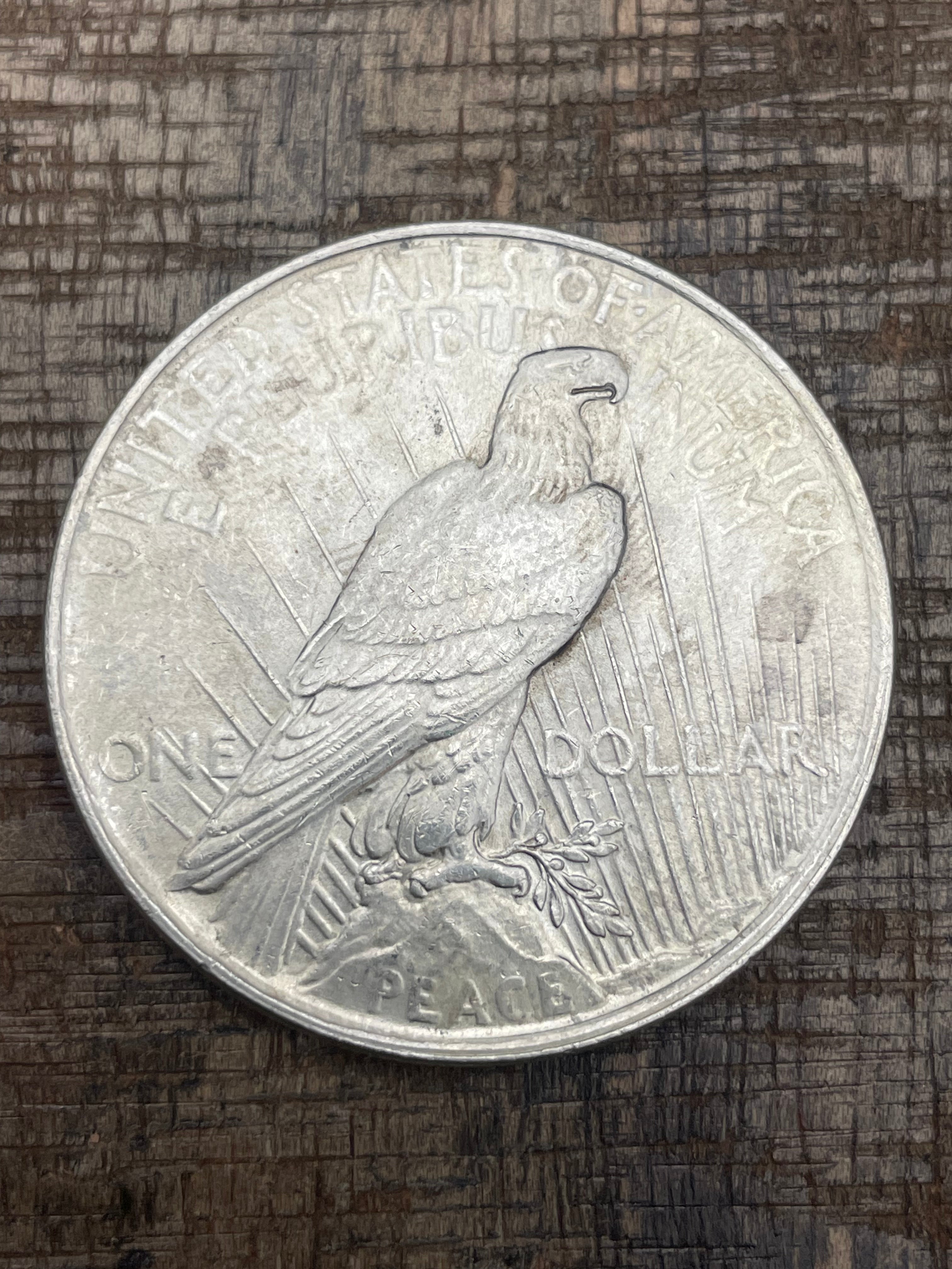 1922 $1 US Silver Peace Dollar